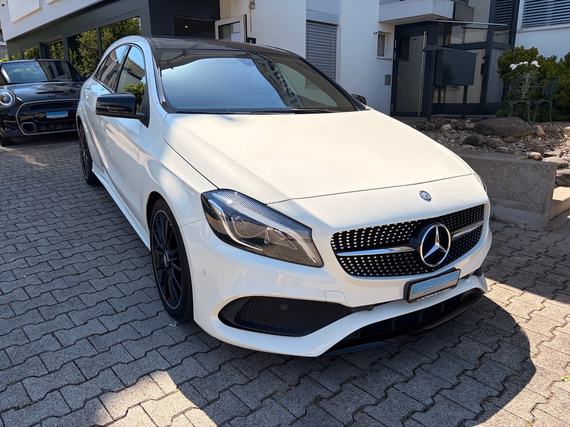 MERCEDES-BENZ A 180 AMG Line 7G-DCT