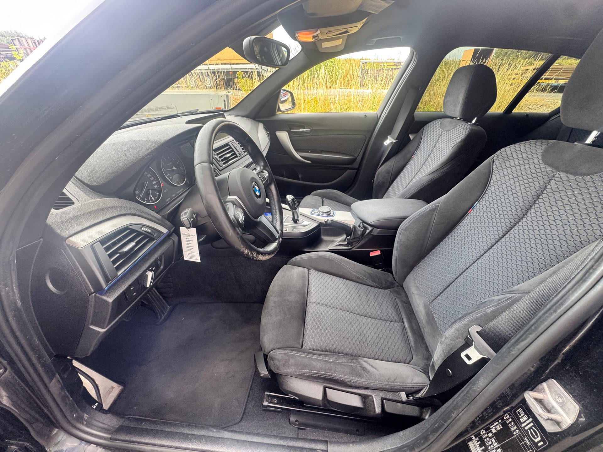 BMW 116i Sport Line Steptronic-image-8
