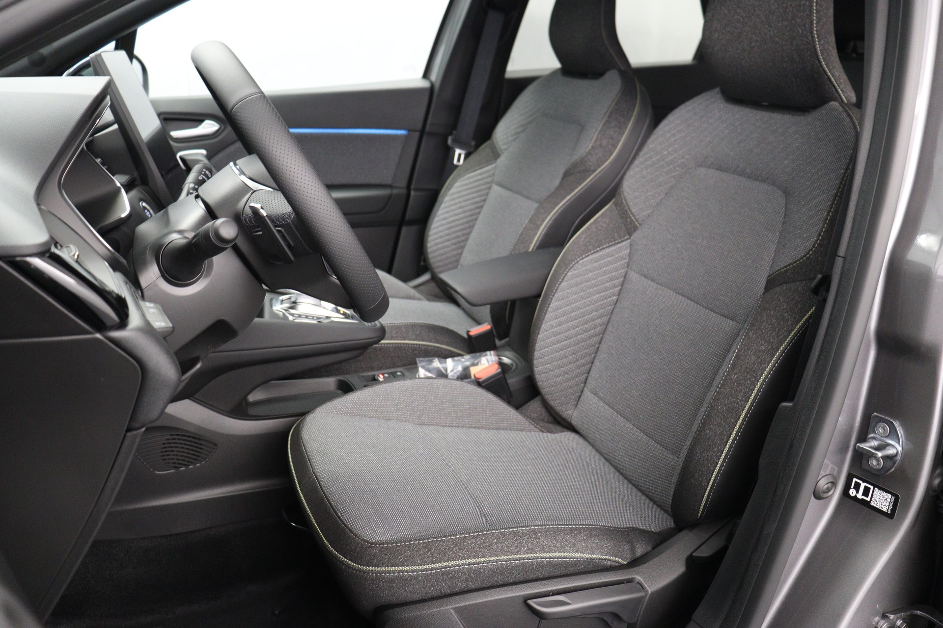 MITSUBISHI ASX 1.3 MH Intense-showroom-element-2