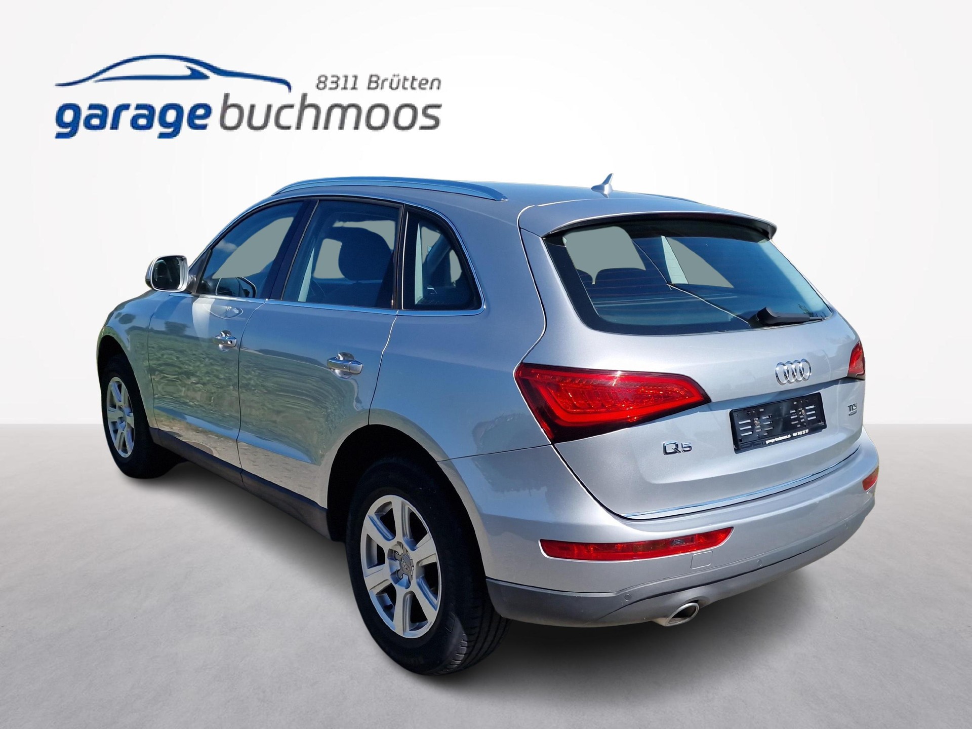 AUDI Q5 2.0 TDI quattro T-Tronic-showroom-element-2