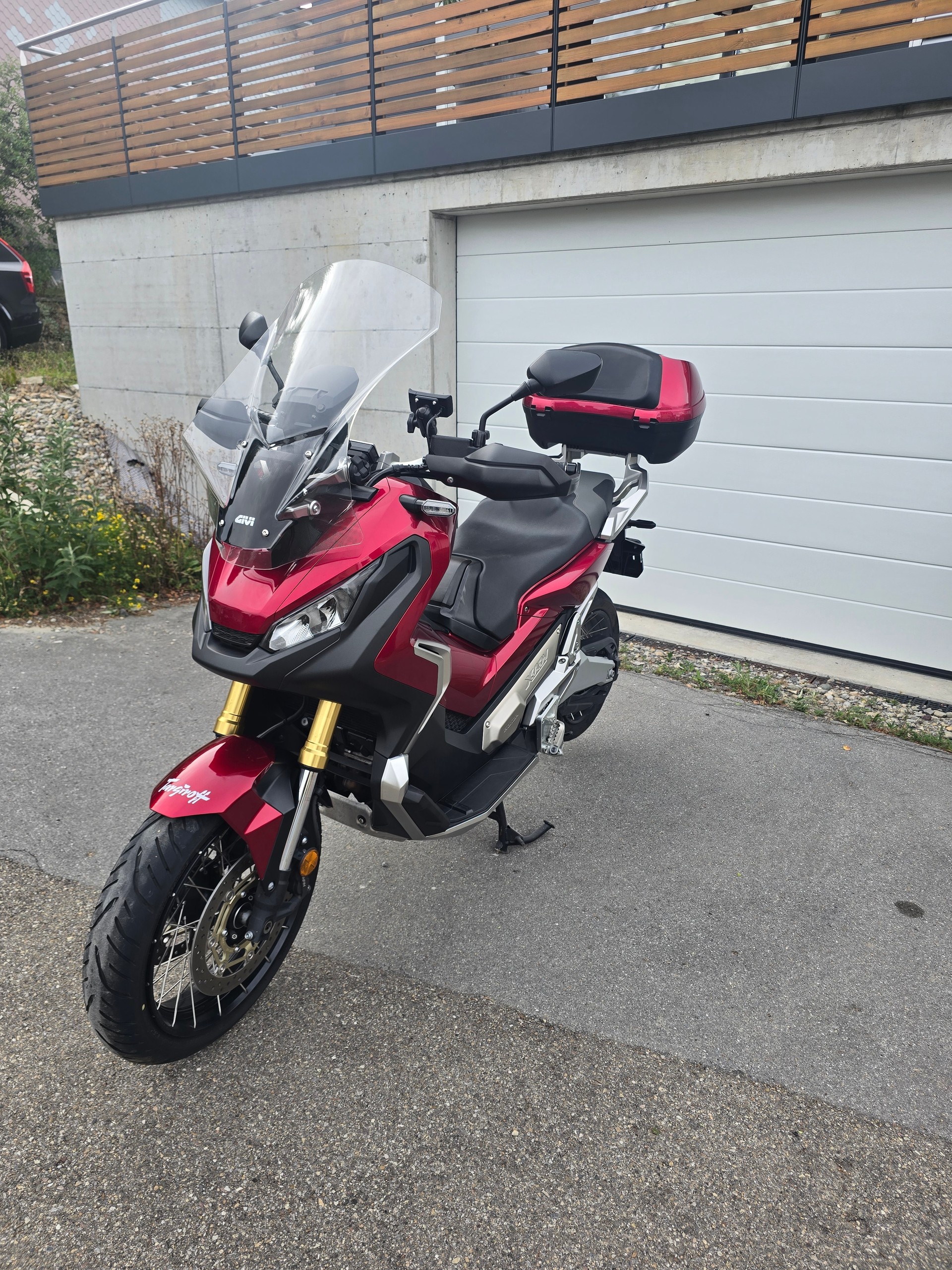 HONDA X-ADV 750 ABS-image-0