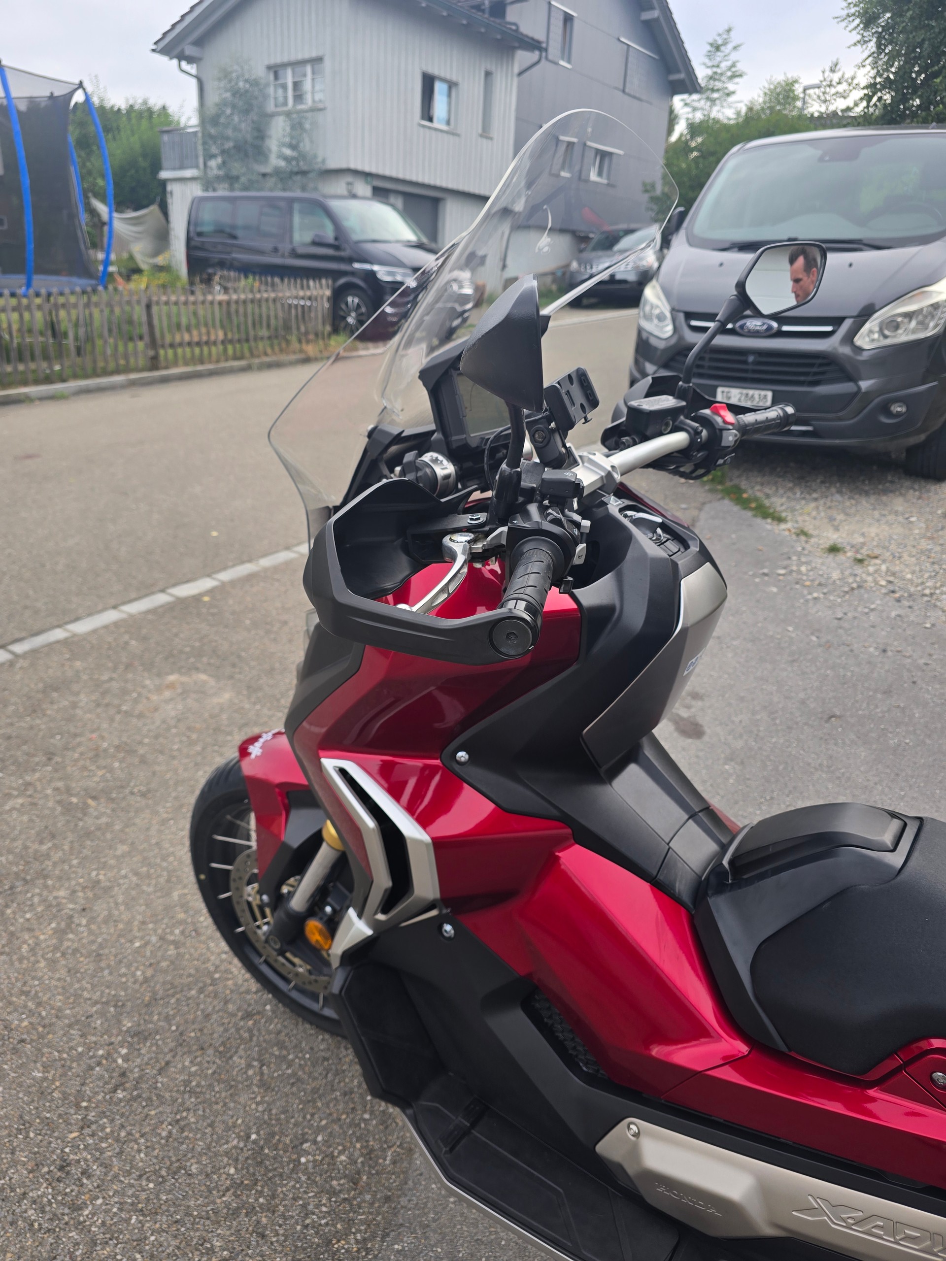 HONDA X-ADV 750 ABS-image-2
