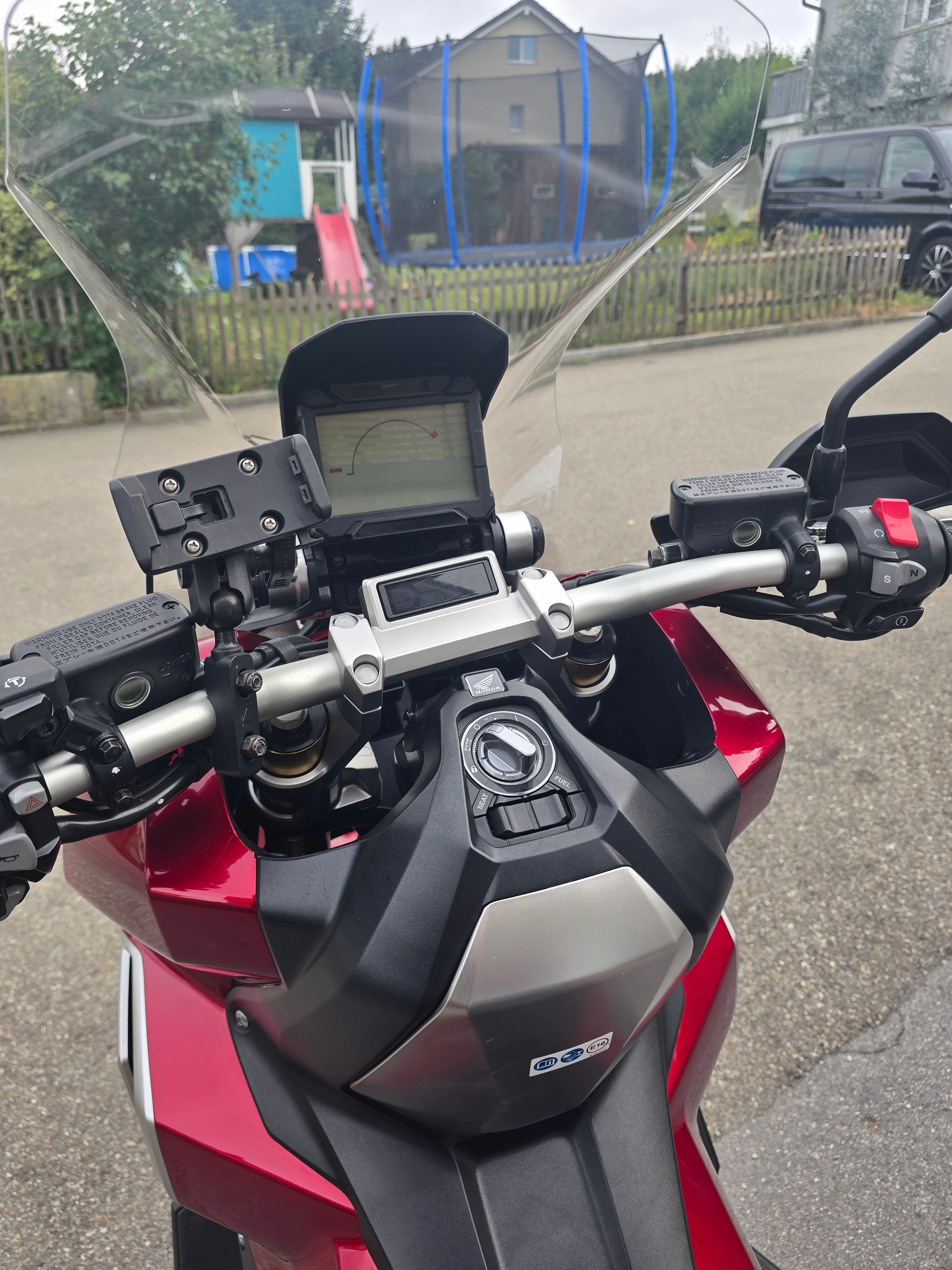 HONDA X-ADV 750 ABS-image-6