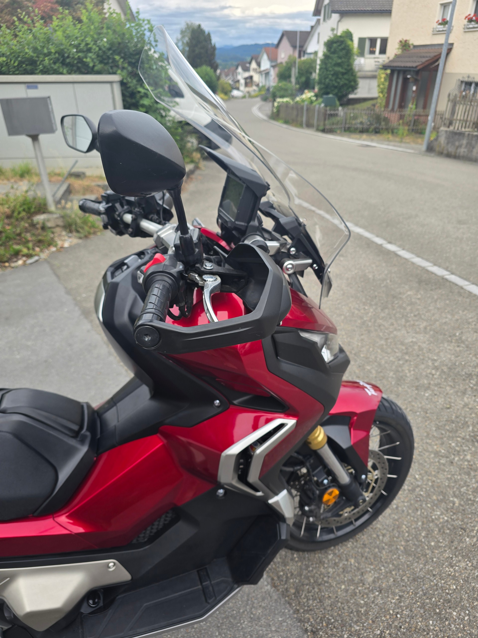 HONDA X-ADV 750 ABS-image-3