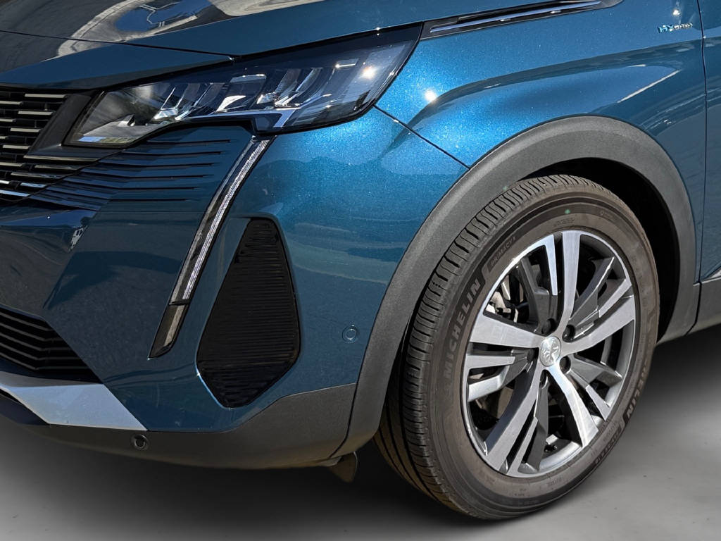 PEUGEOT 3008 Plug-in Hybrid 225ch e-EAT8 Allure Pack-showroom-element-1