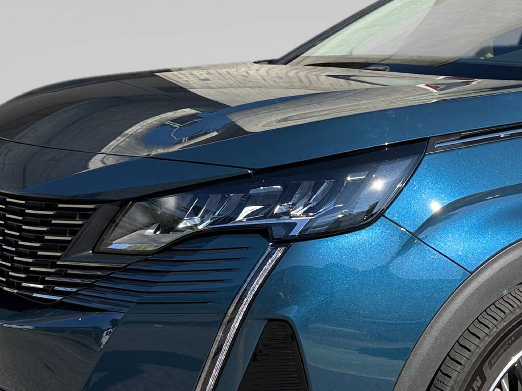 PEUGEOT 3008 Plug-in Hybrid 225ch e-EAT8 Allure Pack-showroom-element-2