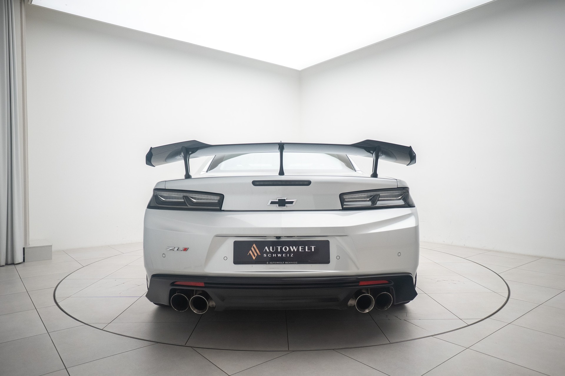 CHEVROLET Camaro ZL1 1LE-showroom-element-3