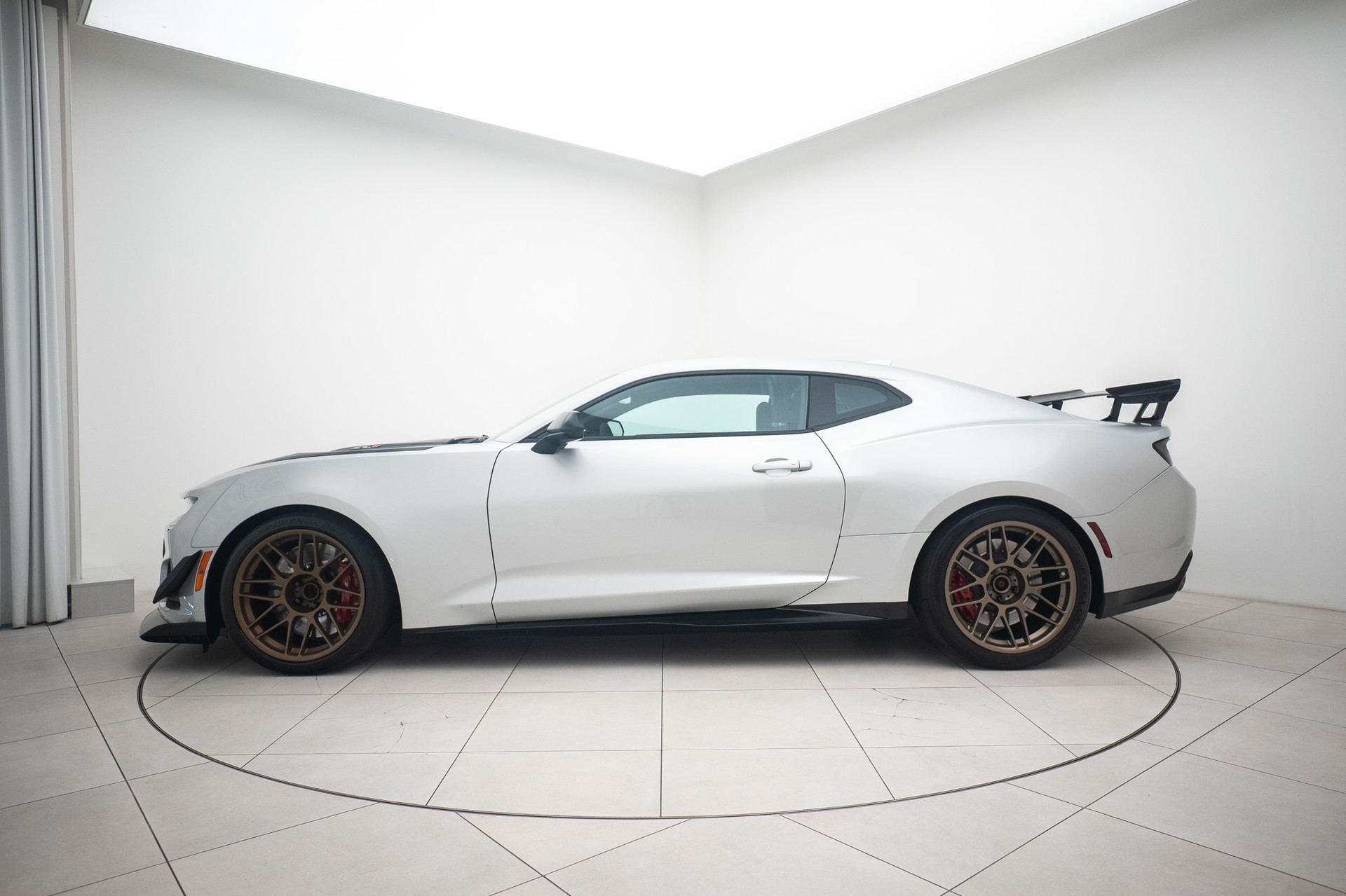 CHEVROLET Camaro ZL1 1LE-showroom-element-1