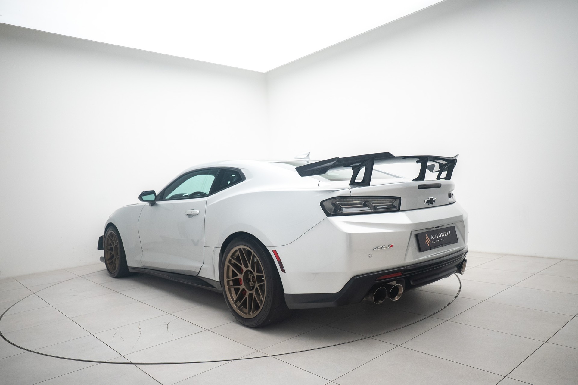 CHEVROLET Camaro ZL1 1LE-showroom-element-2