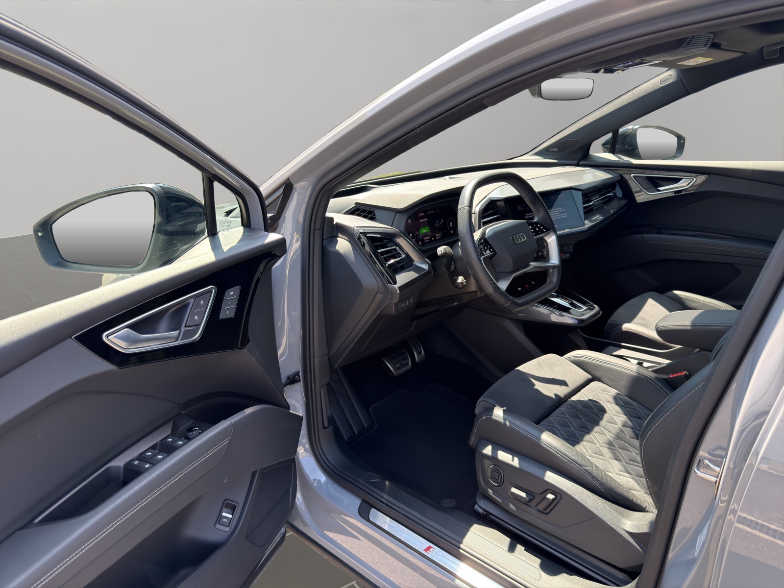 AUDI Q4 Sportback e-tron 50 quattro-image-5
