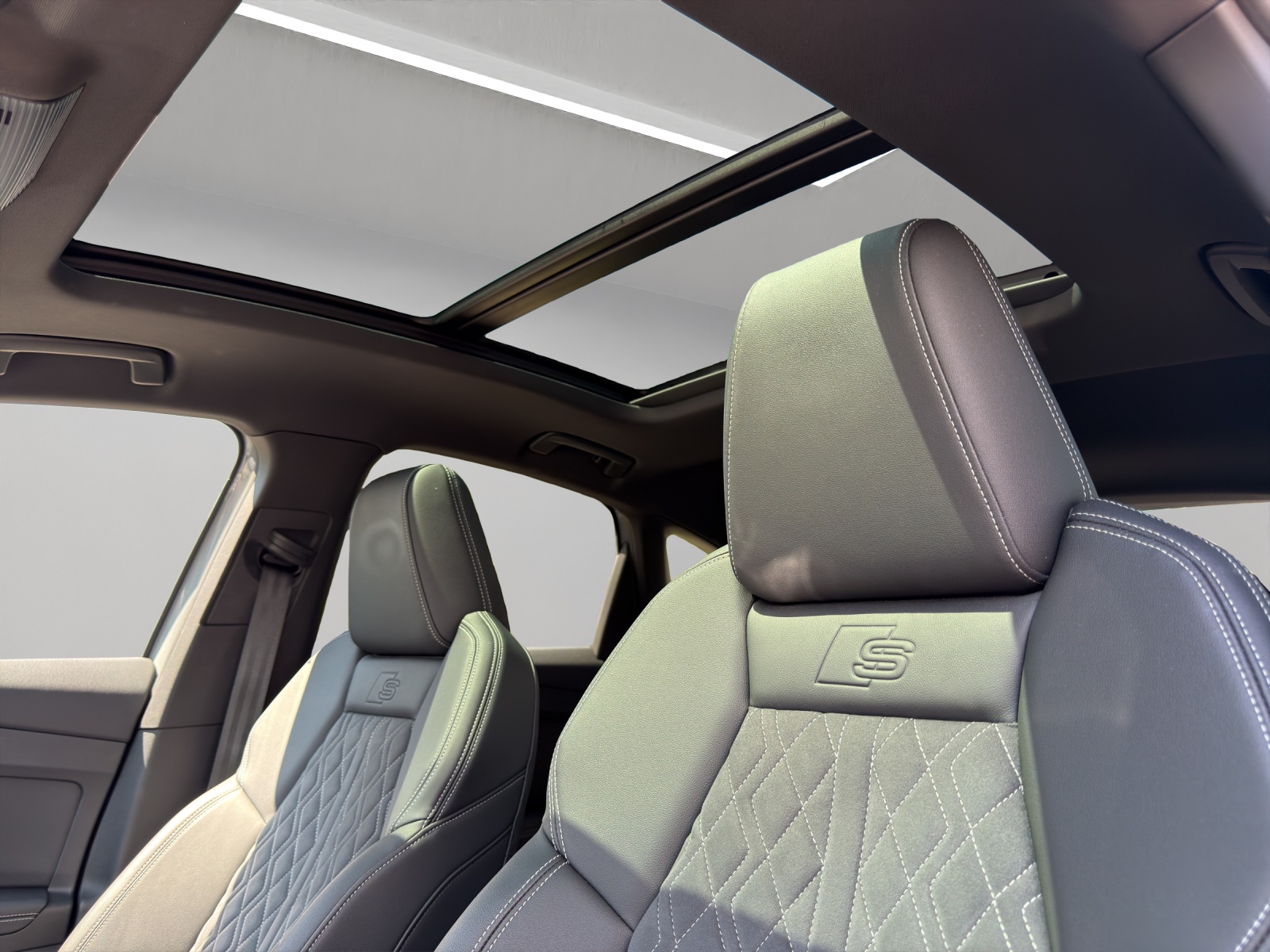 AUDI Q4 Sportback e-tron 50 quattro-image-7