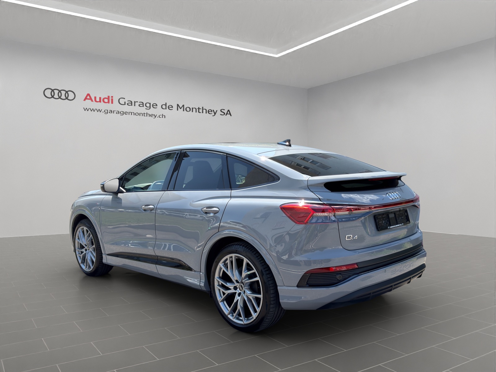 AUDI Q4 Sportback e-tron 50 quattro-image-2