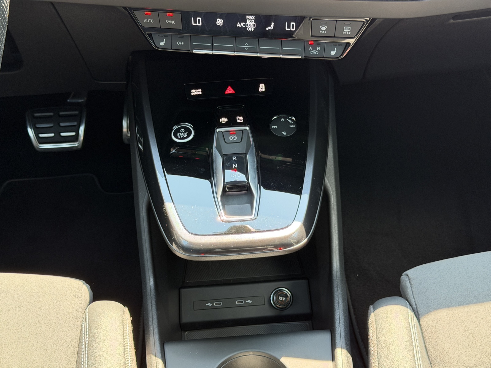 AUDI Q4 Sportback e-tron 50 quattro-image-10