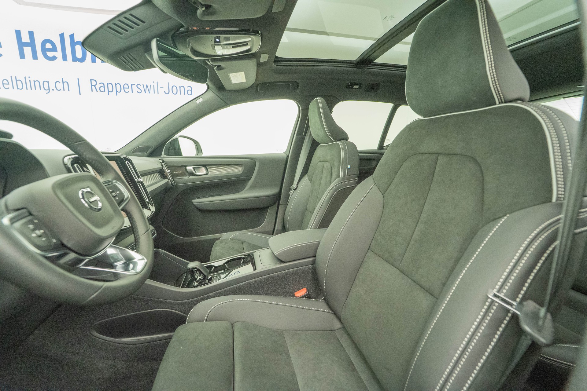 VOLVO EX40 Twin Black Edition AWD-image-7