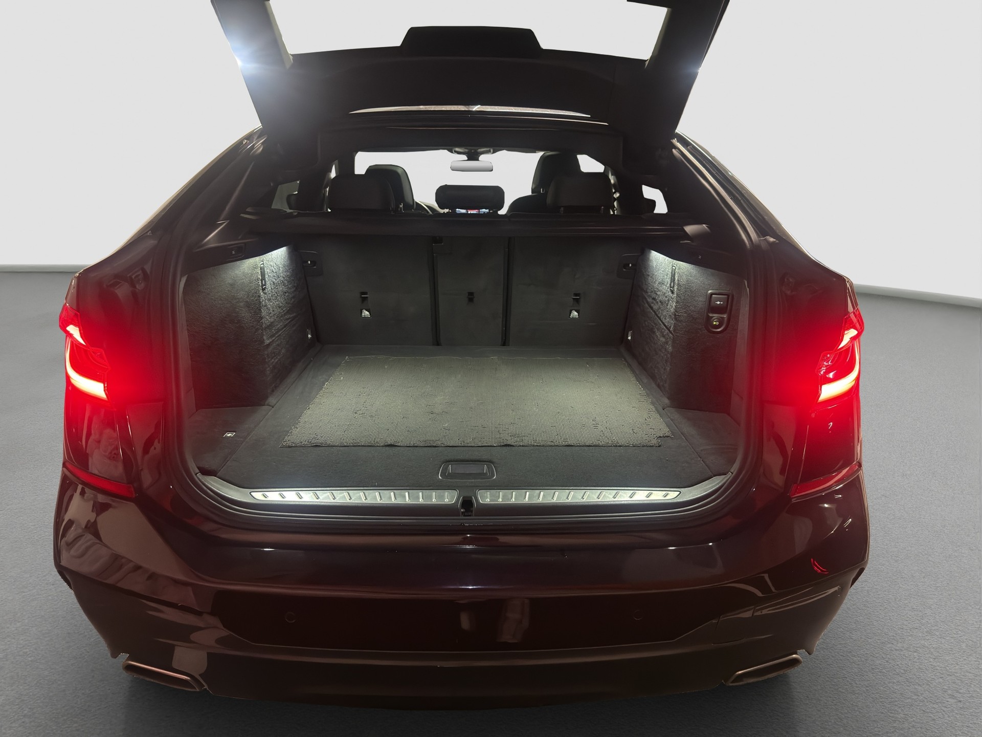 BMW 640d GT xDrive Sport Line Steptronic ** M-Paket ** Ab MFK und Service ** Harman/Kardon ** CH Auto ** 1. Hand ** Anh.-Kupplung **-image-14