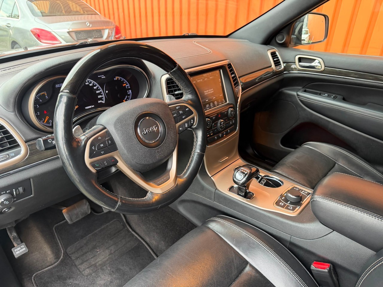 JEEP Grand Cherokee 3.0 CRD Overland Automatic-image-7