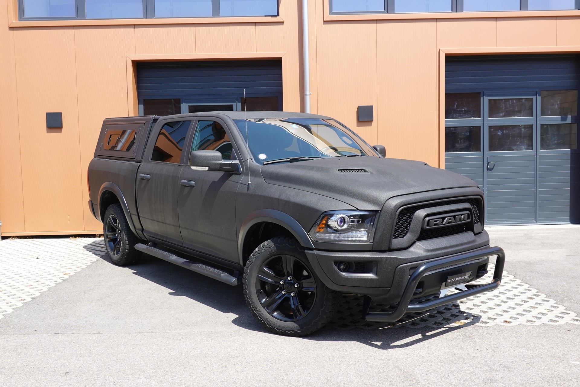 DODGE 1500 - "Peinture Raptor * Tempomat * Camera de recul * Crochet d'attelage pour 3500kg * Son Alpine"