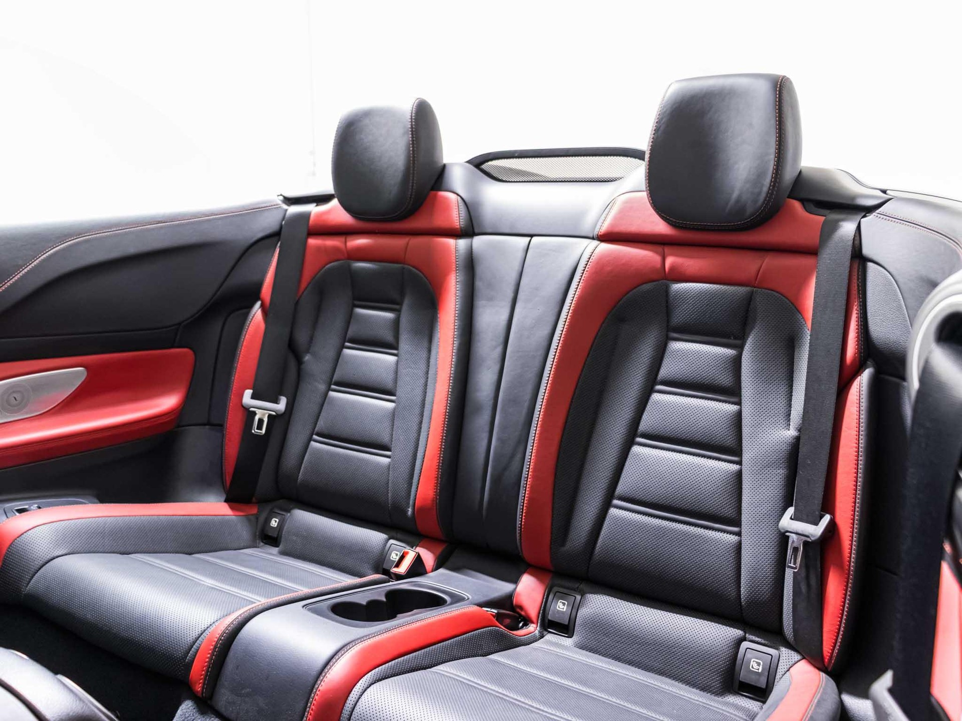 MERCEDES-BENZ E 53 AMG 4MATIC+ Cabriolet-image-7