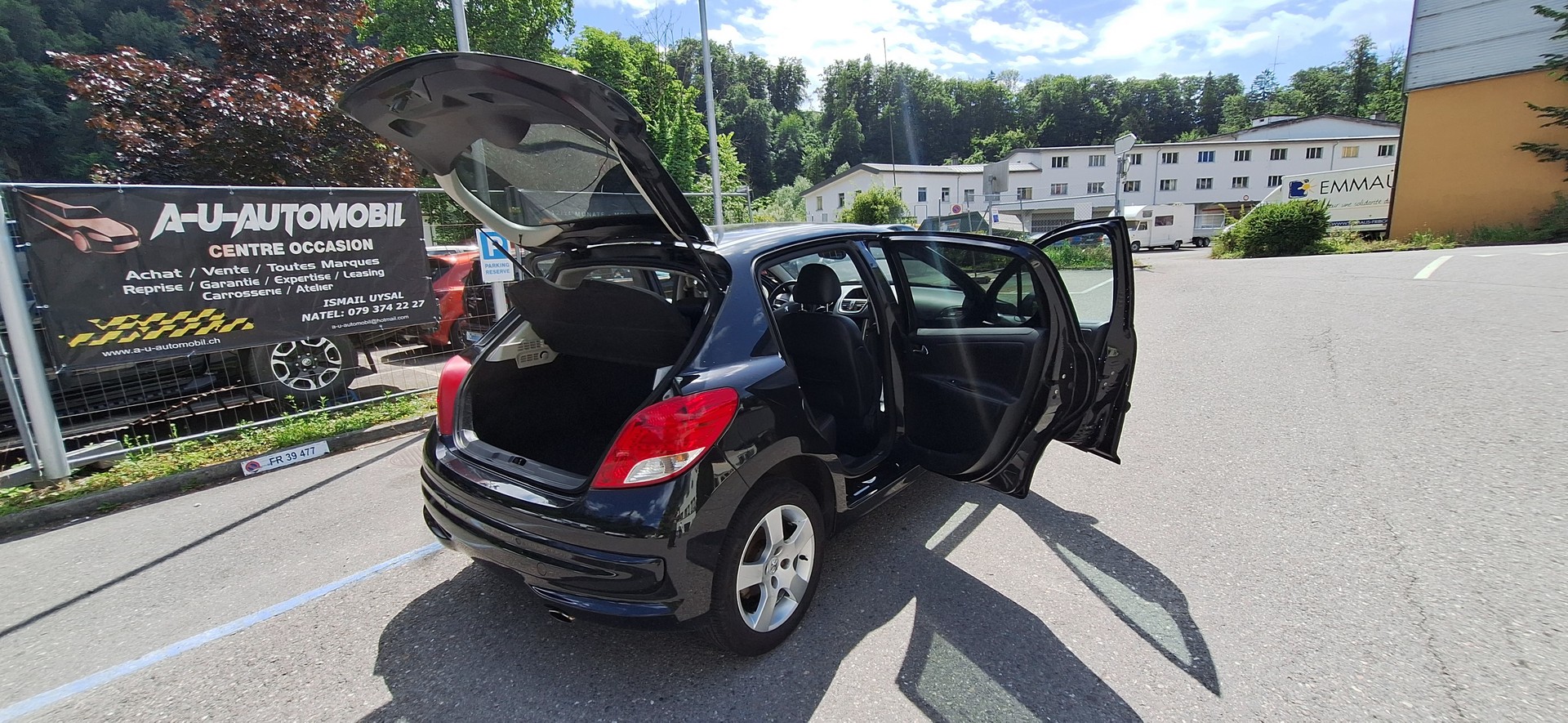 PEUGEOT 207 1.6 16V Swiss Edition-image-19