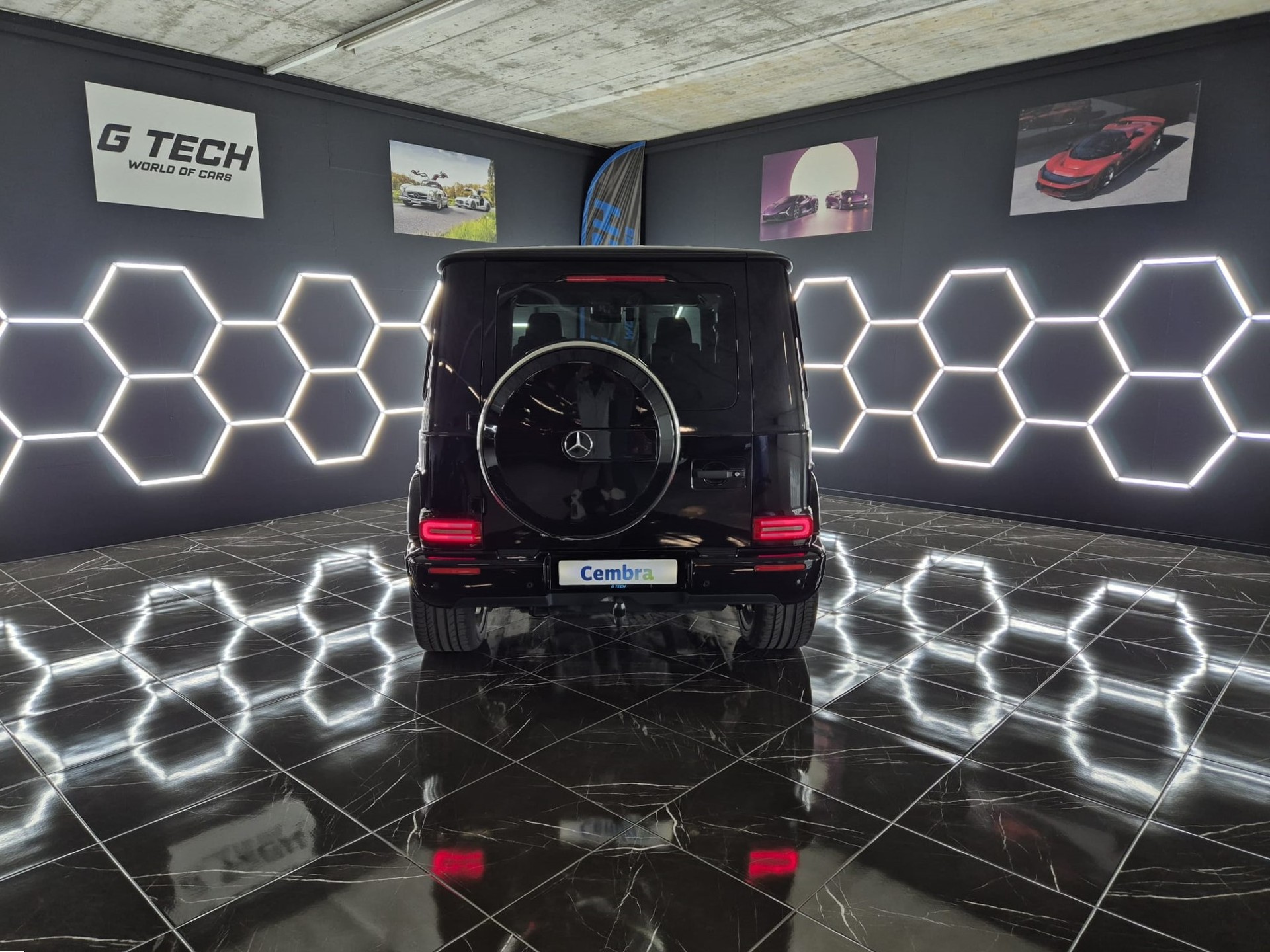 MERCEDES-BENZ G 400 d AMG Line 9G-Tronic-image-9