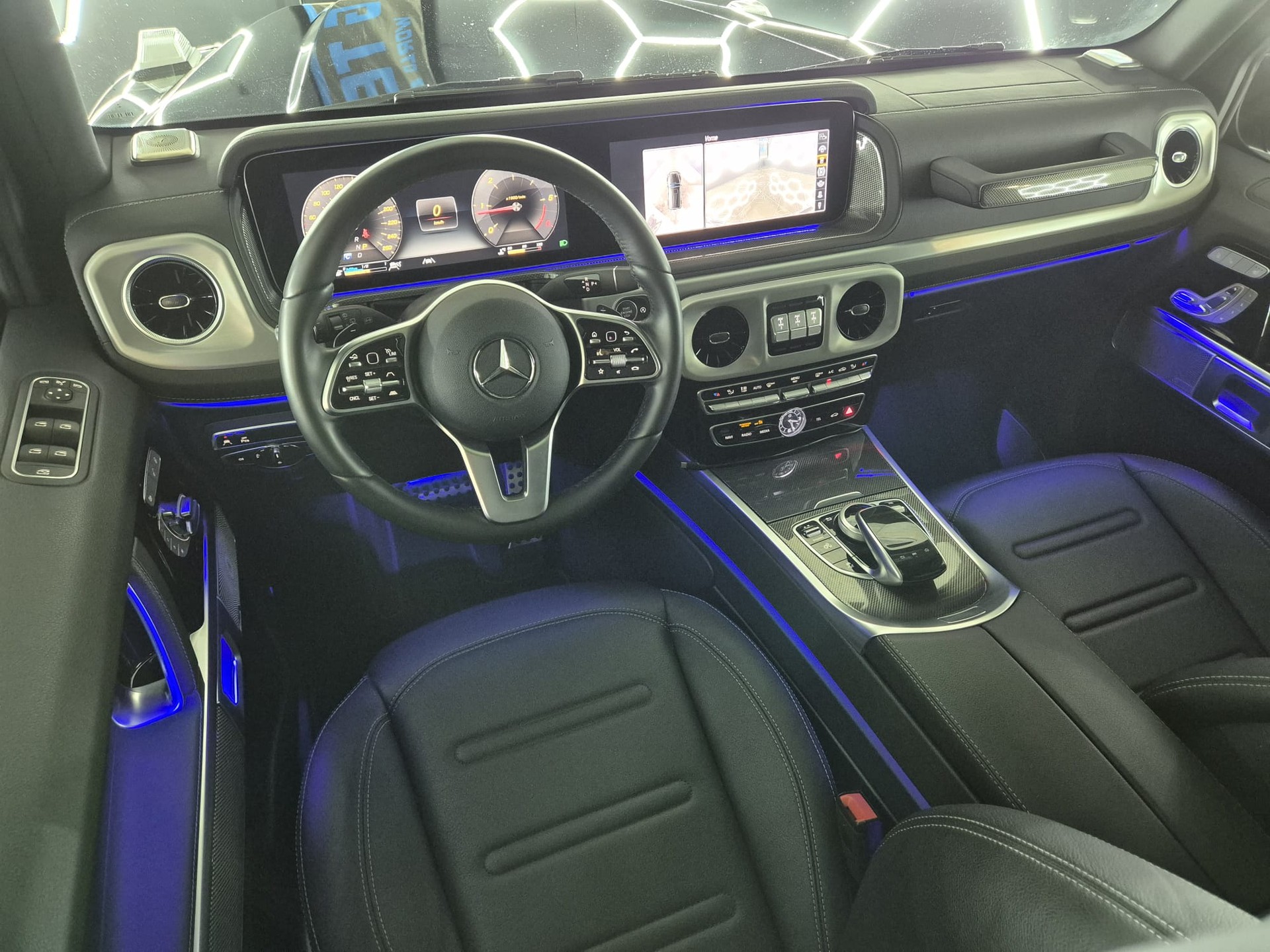 MERCEDES-BENZ G 400 d AMG Line 9G-Tronic-image-36