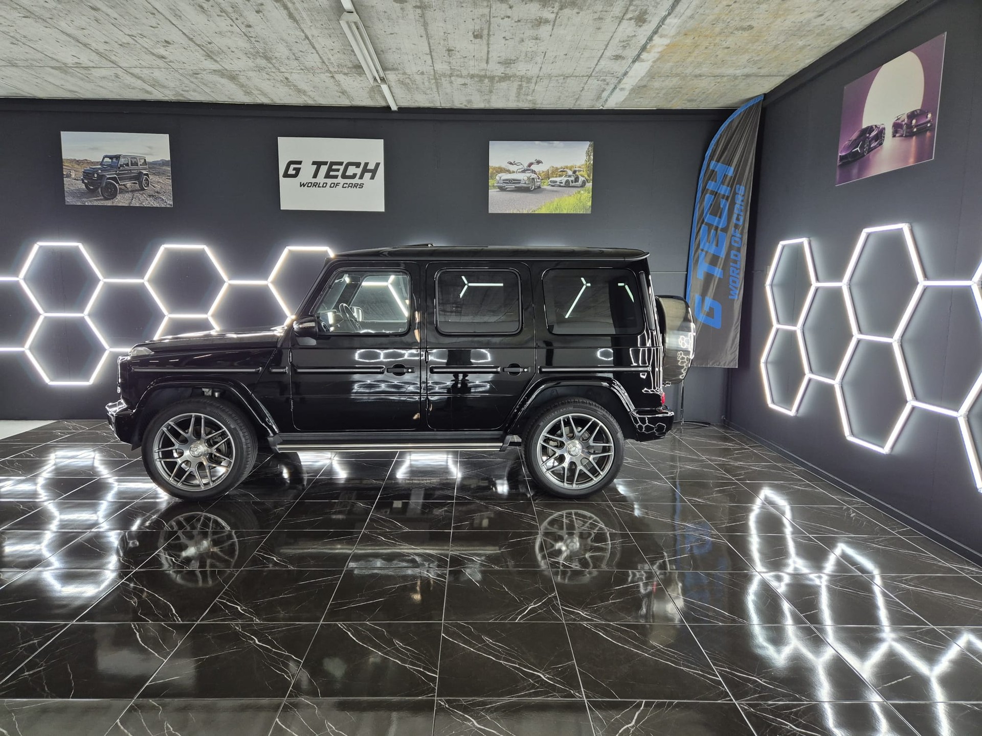 MERCEDES-BENZ G 400 d AMG Line 9G-Tronic-showroom-element-1