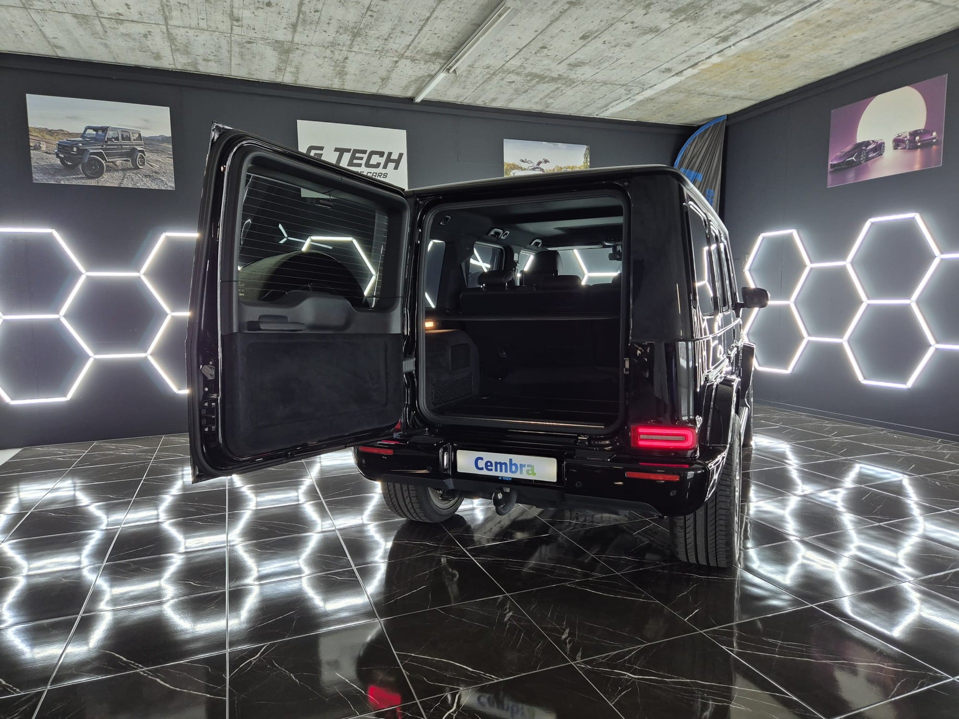 MERCEDES-BENZ G 400 d AMG Line 9G-Tronic-image-13