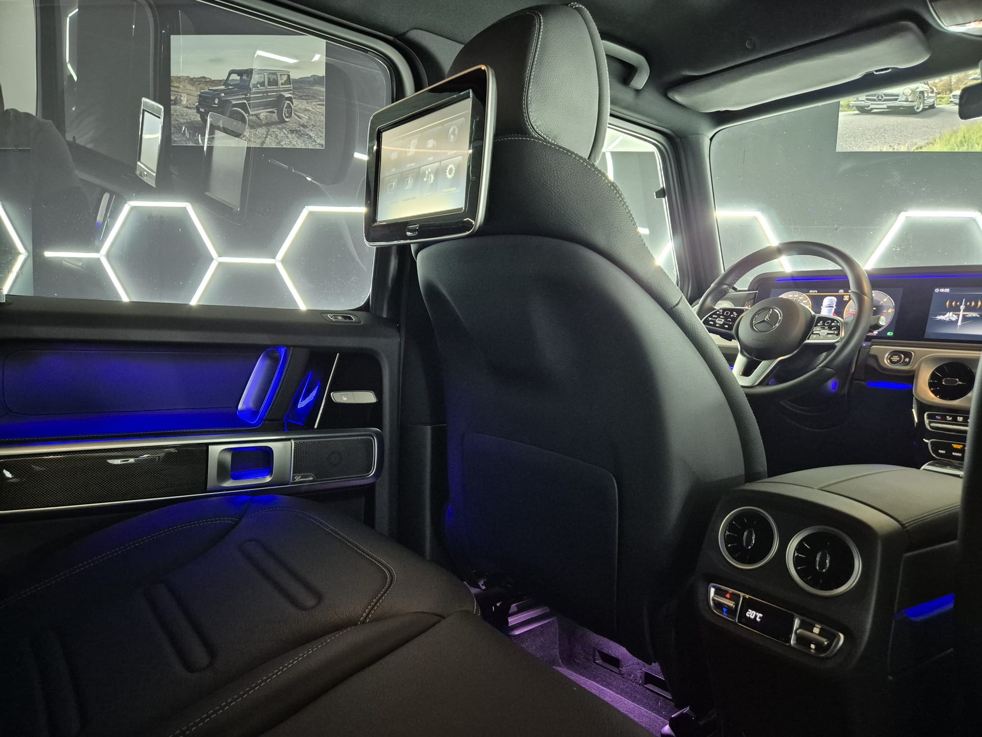 MERCEDES-BENZ G 400 d AMG Line 9G-Tronic-image-25