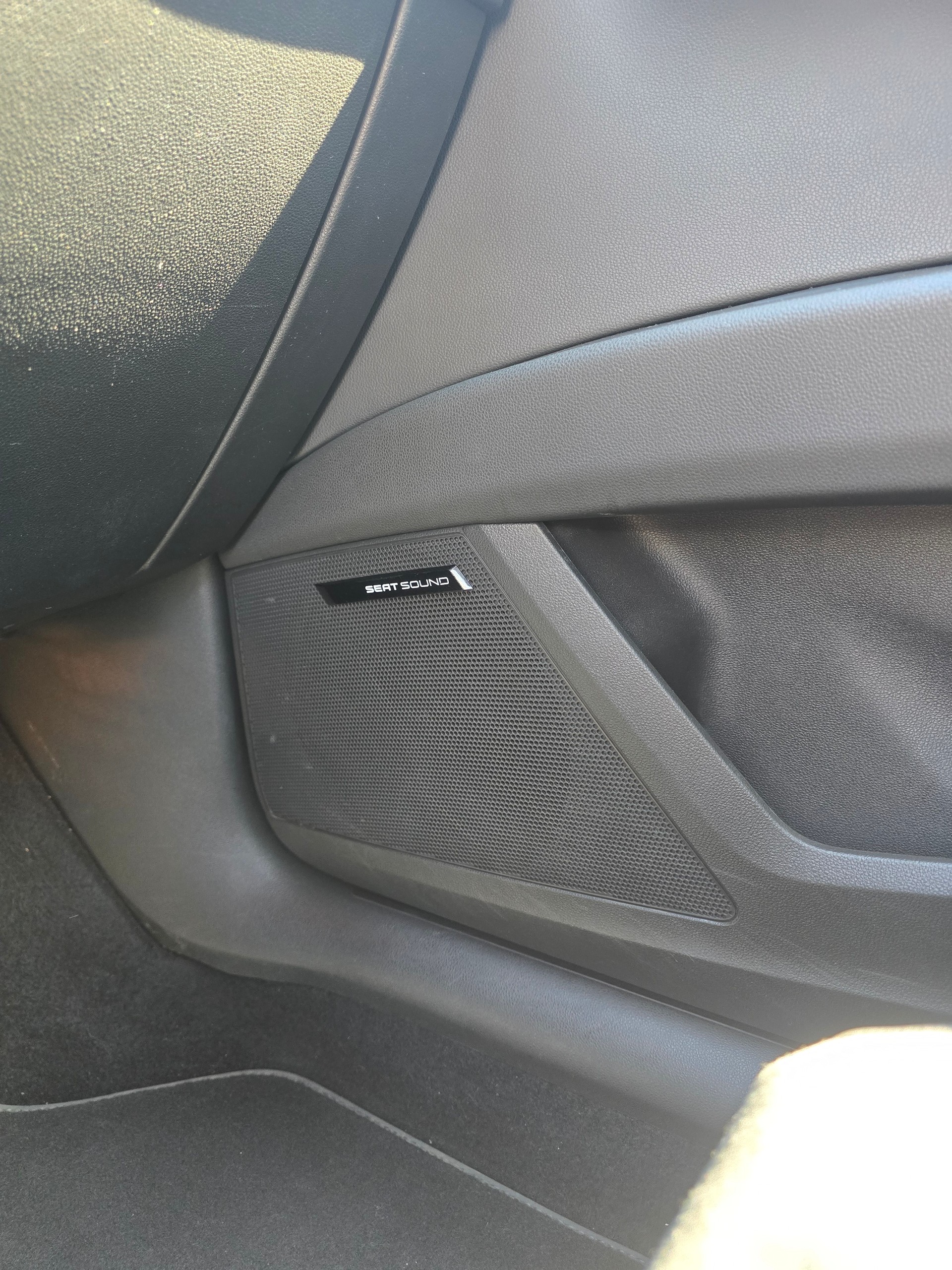 SEAT Leon ST 1.8 TSI FR DSG-image-17