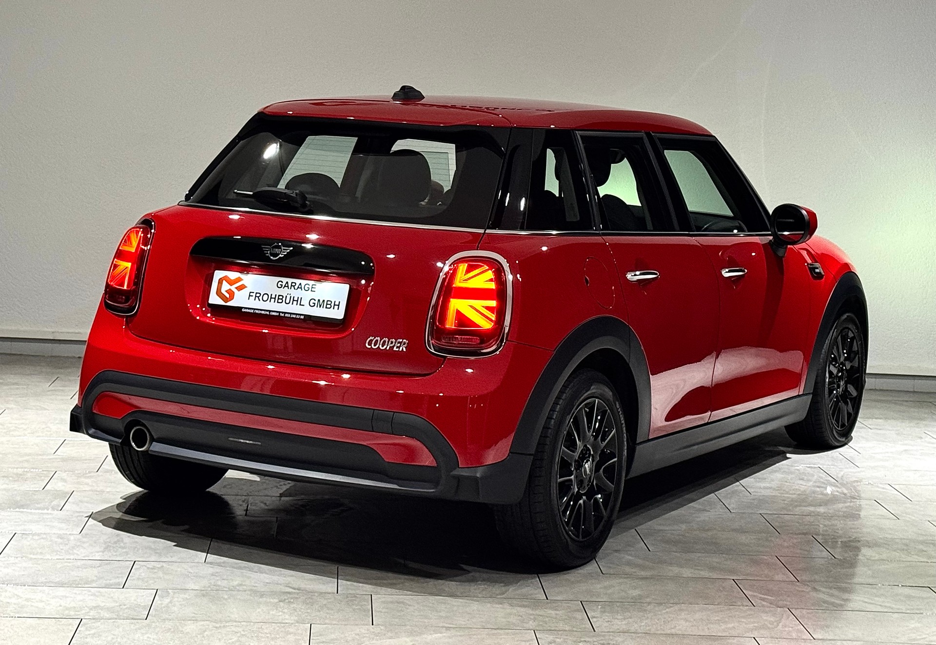 MINI Cooper Camden Edition | 5 door I 1.Hand I-showroom-element-3