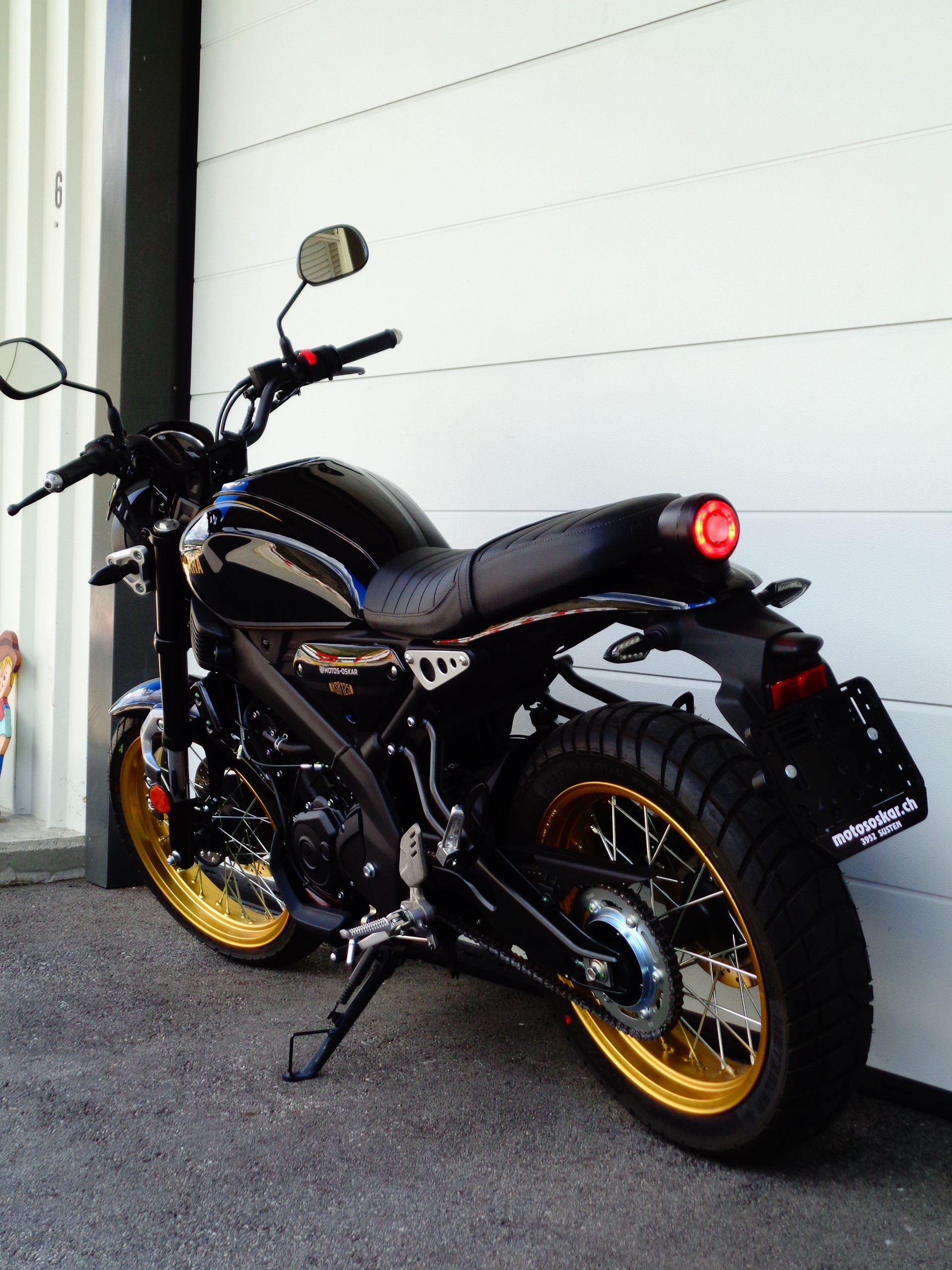 YAMAHA XSR 125 Legacy Edition-image-8
