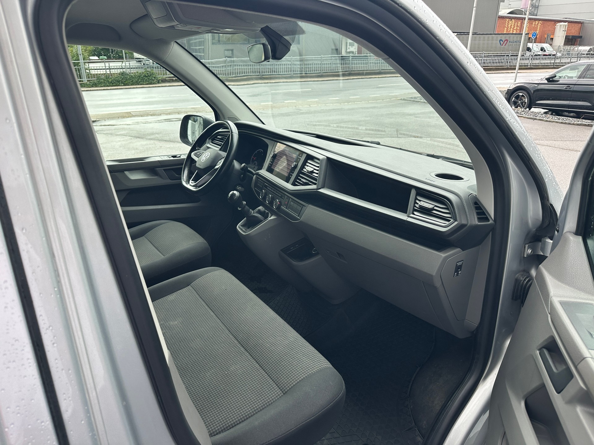 VW T6.1 2.0 TDI Kasten RS3000mm AHK 2.2 T-image-7