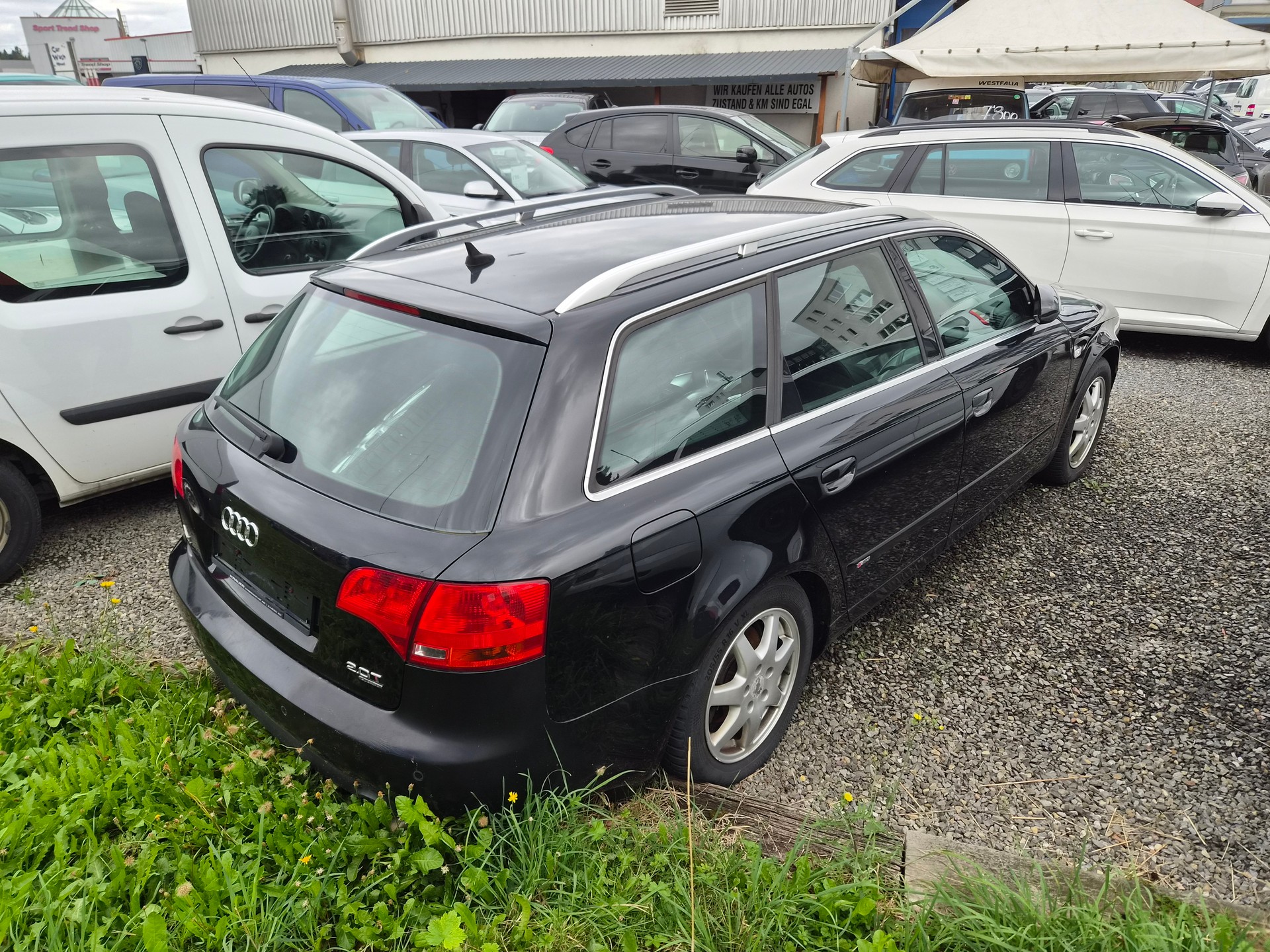 AUDI A4 Avant 2.0 Turbo FSI quattro S-Line-showroom-element-3
