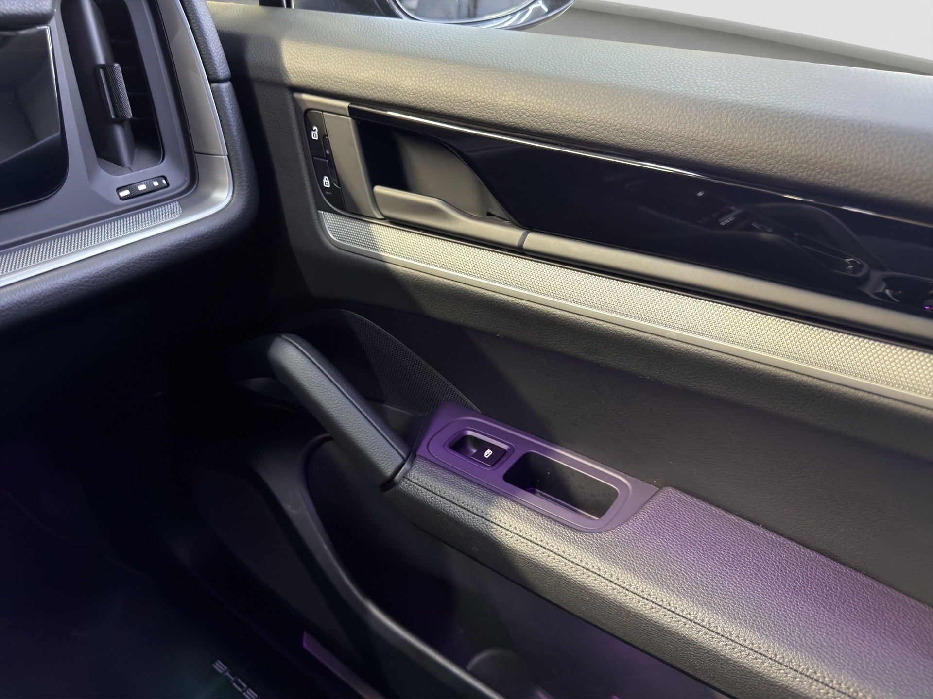 PORSCHE Cayenne Tiptronic-image-27