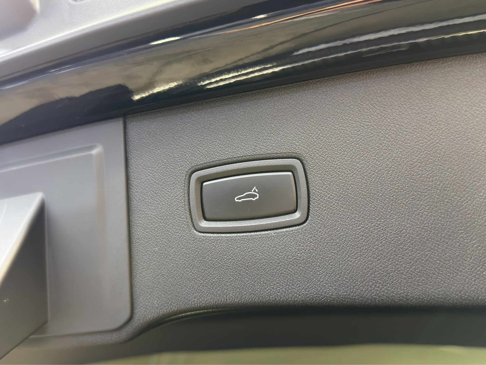 PORSCHE Cayenne Tiptronic-image-30