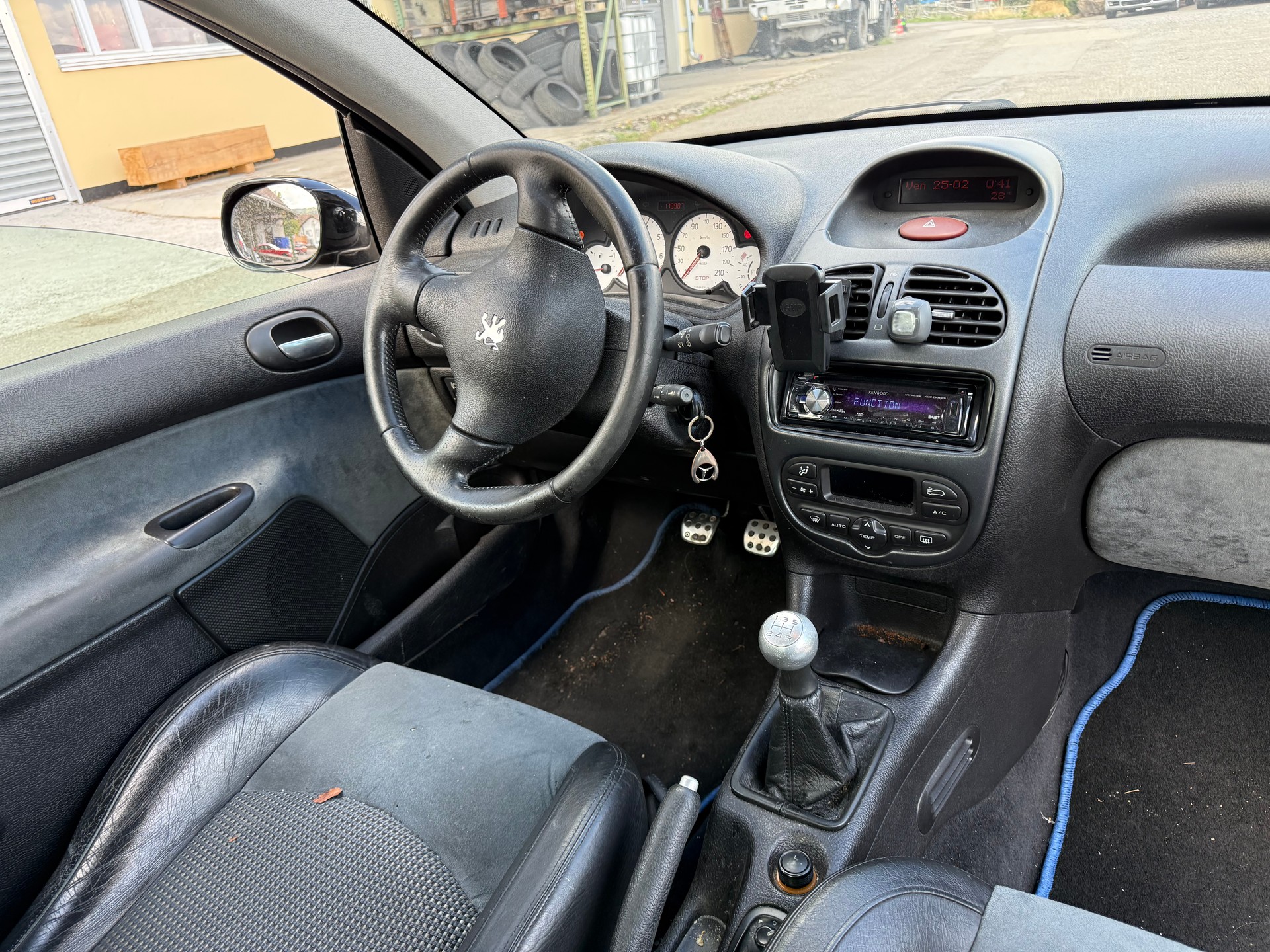 PEUGEOT 206 2.0 16V GTI-image-4
