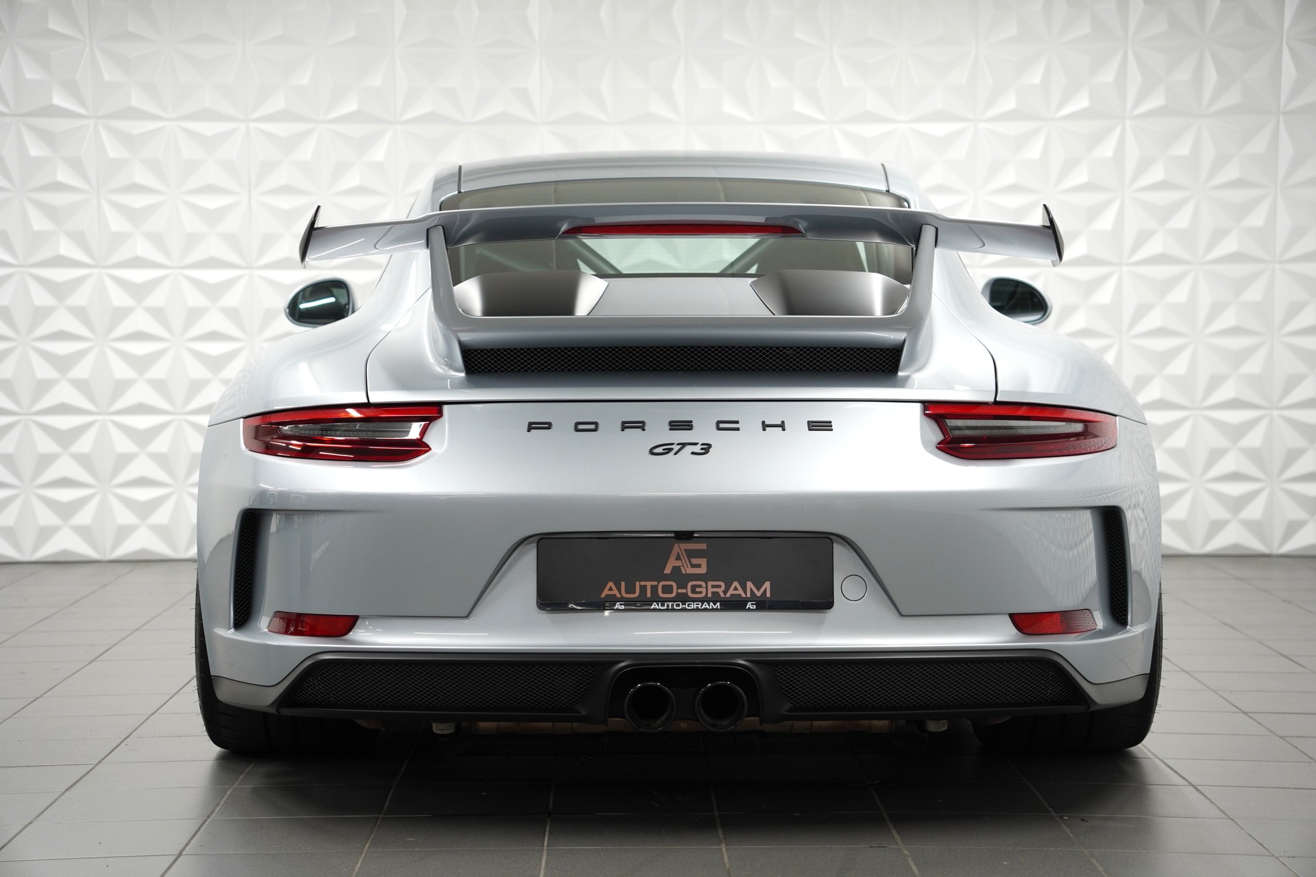 PORSCHE 911 GT3 PDK-showroom-element-3