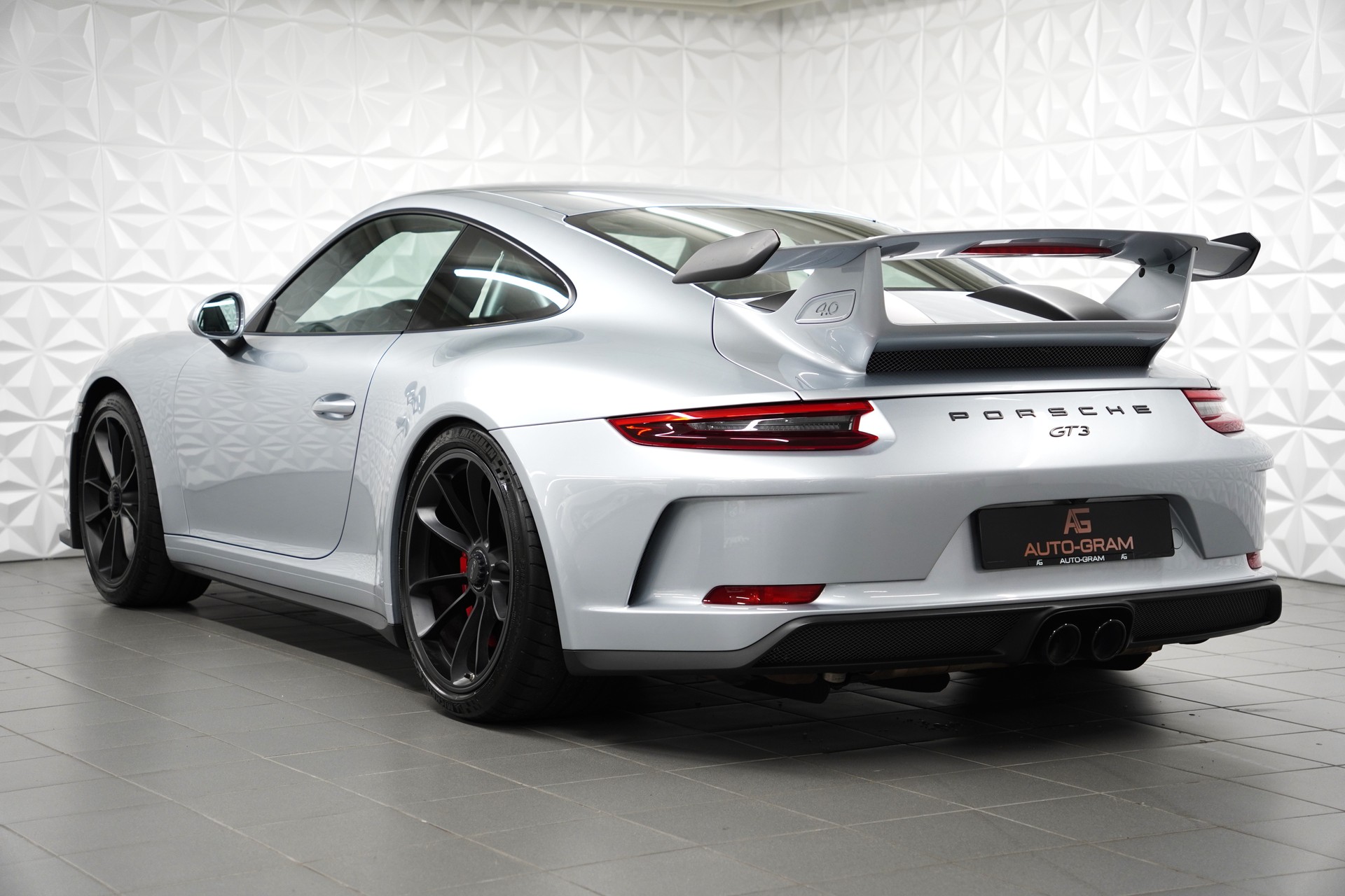 PORSCHE 911 GT3 PDK-showroom-element-2