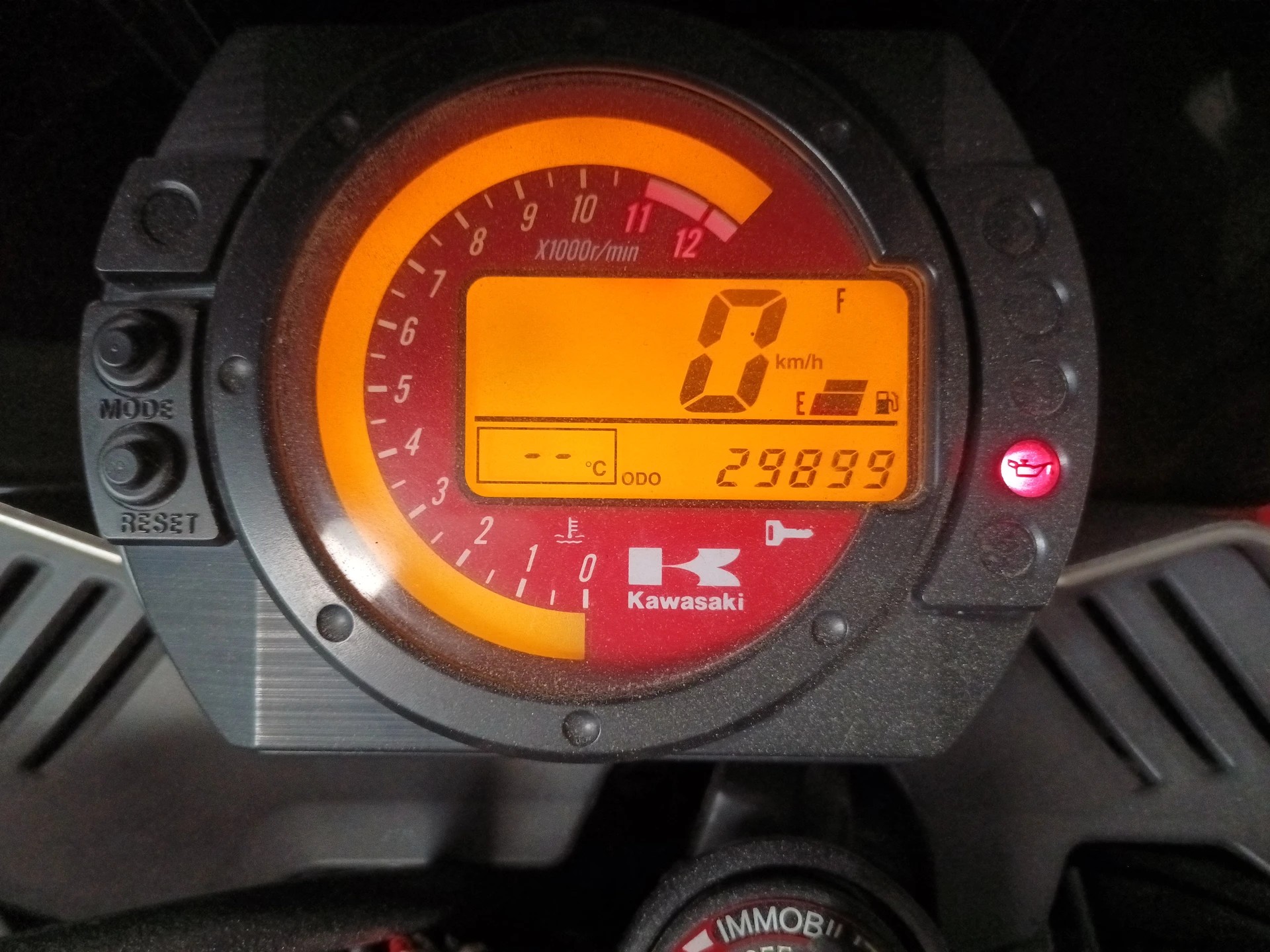 KAWASAKI Z 1000-image-8