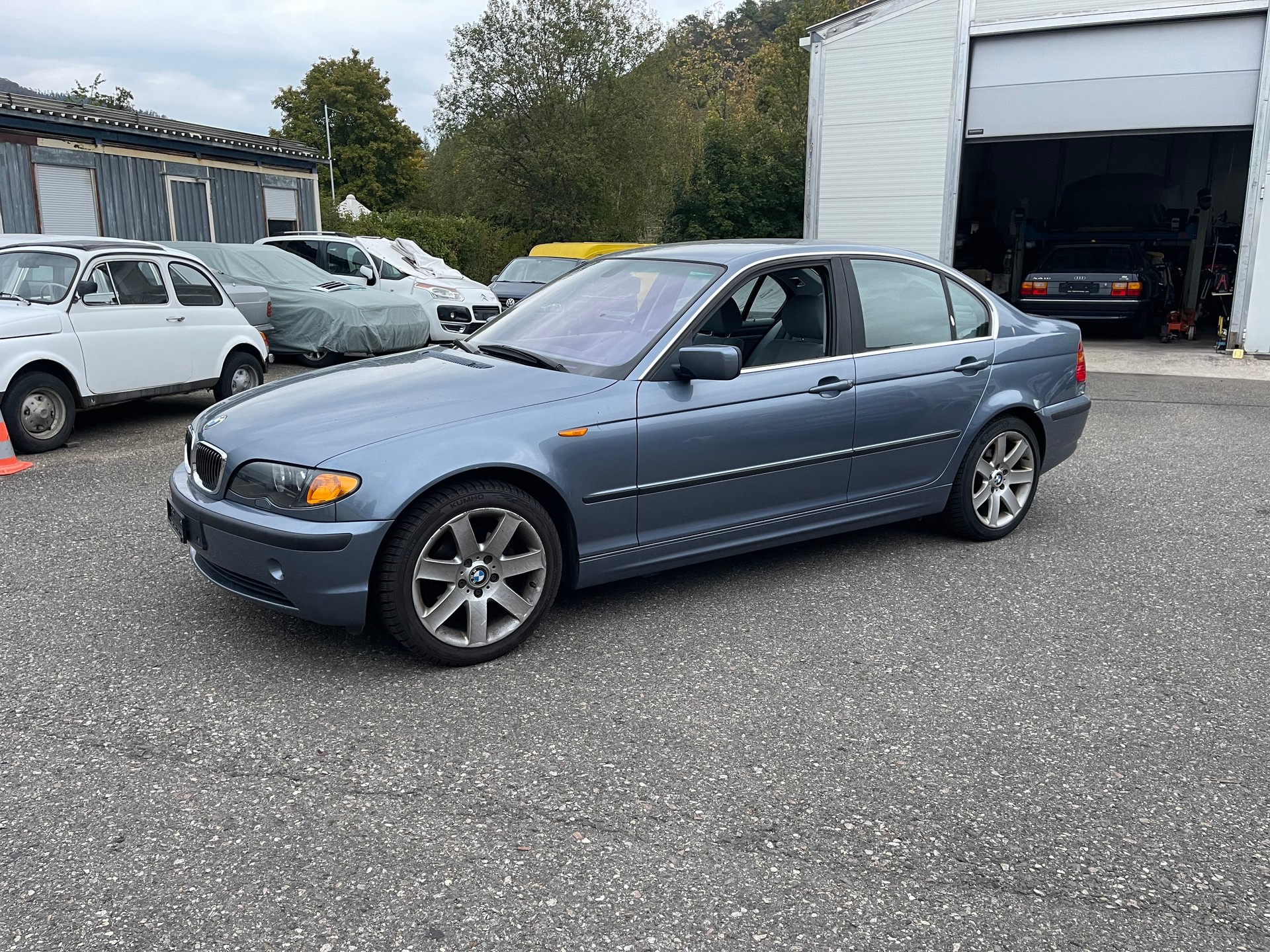 BMW 320i Frisch ab Kontrolle