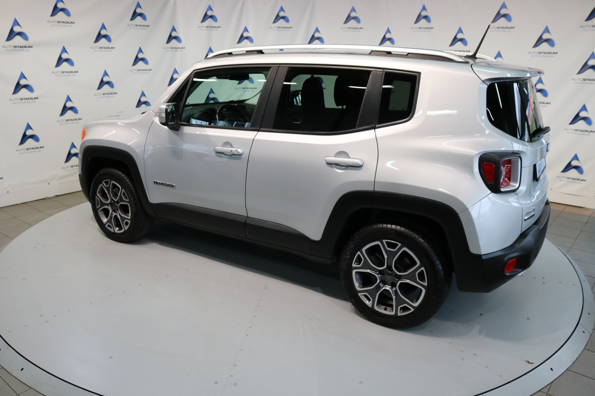 JEEP Renegade 2.0 CRD Limited AWD + Low Range 9ATX-image-17