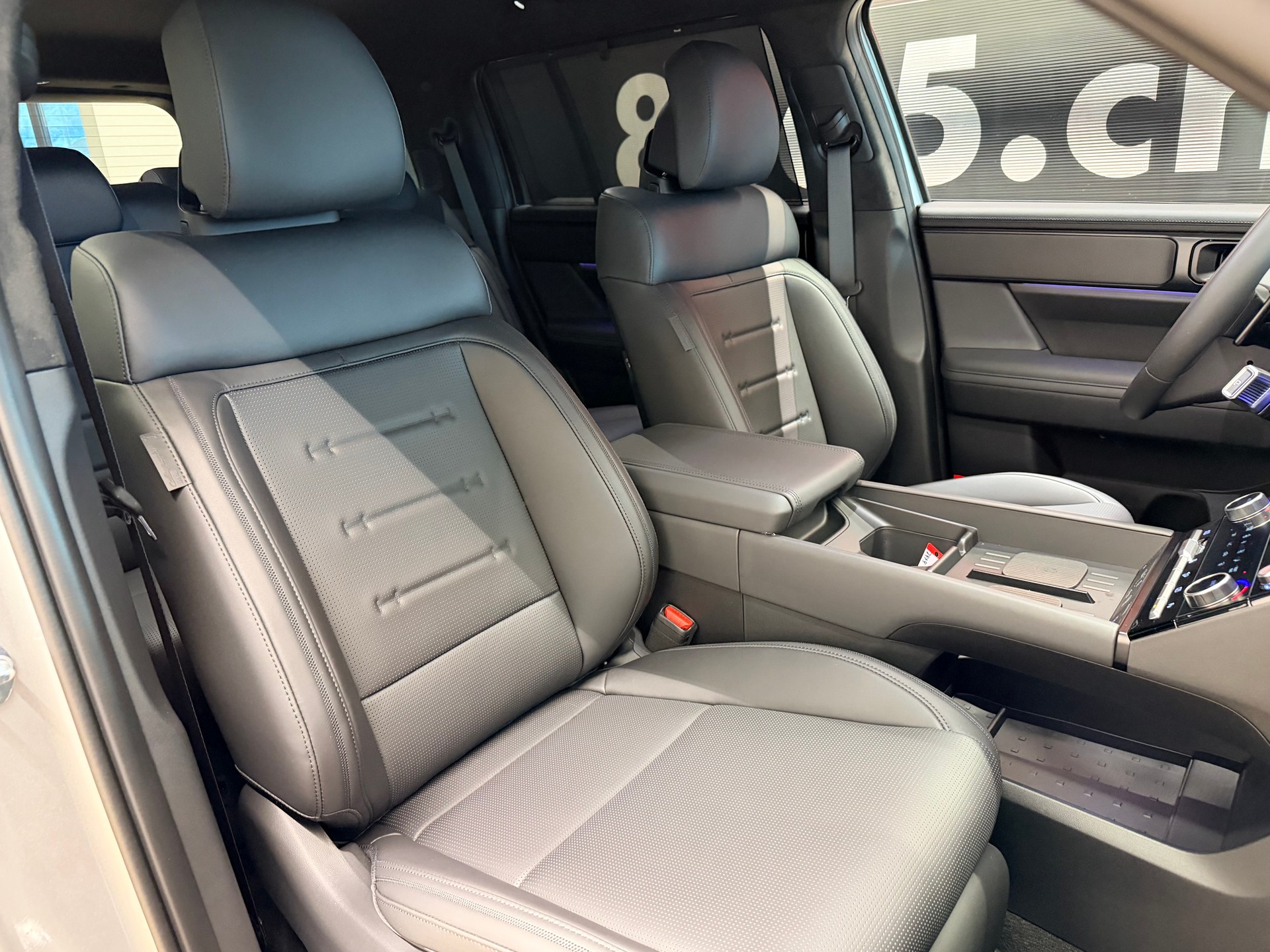 HYUNDAI Santa Fe 1.6 T-GDi PHEV Calligraphy 4WD Automatic-image-22