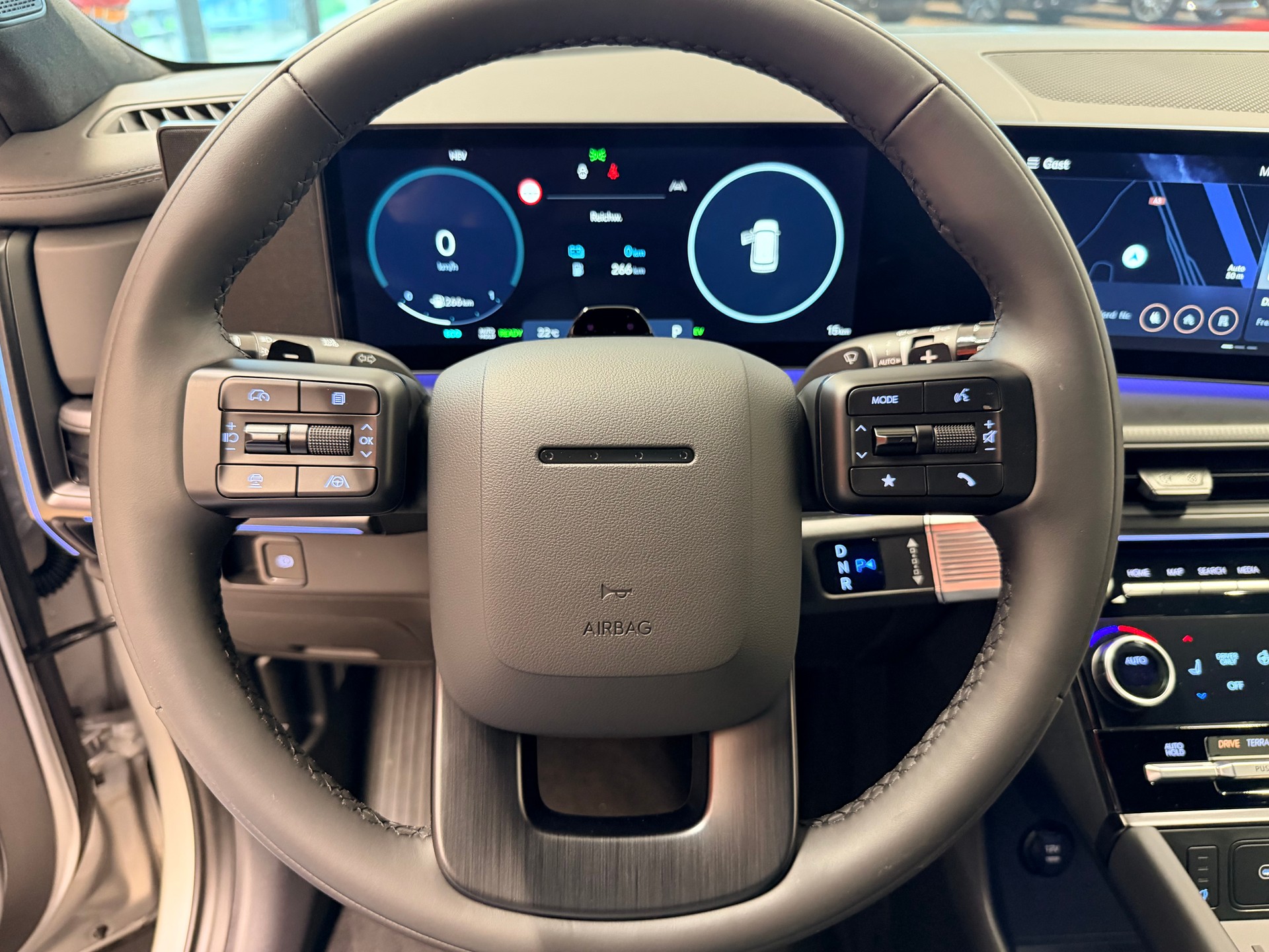 HYUNDAI Santa Fe 1.6 T-GDi PHEV Calligraphy 4WD Automatic-image-25
