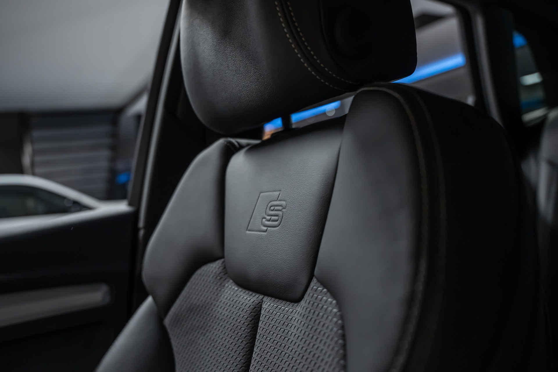 AUDI SQ5 TDI quattro tiptronic *Facelift*Matrix-LED*Fahrassist*R-Kamera*-image-22