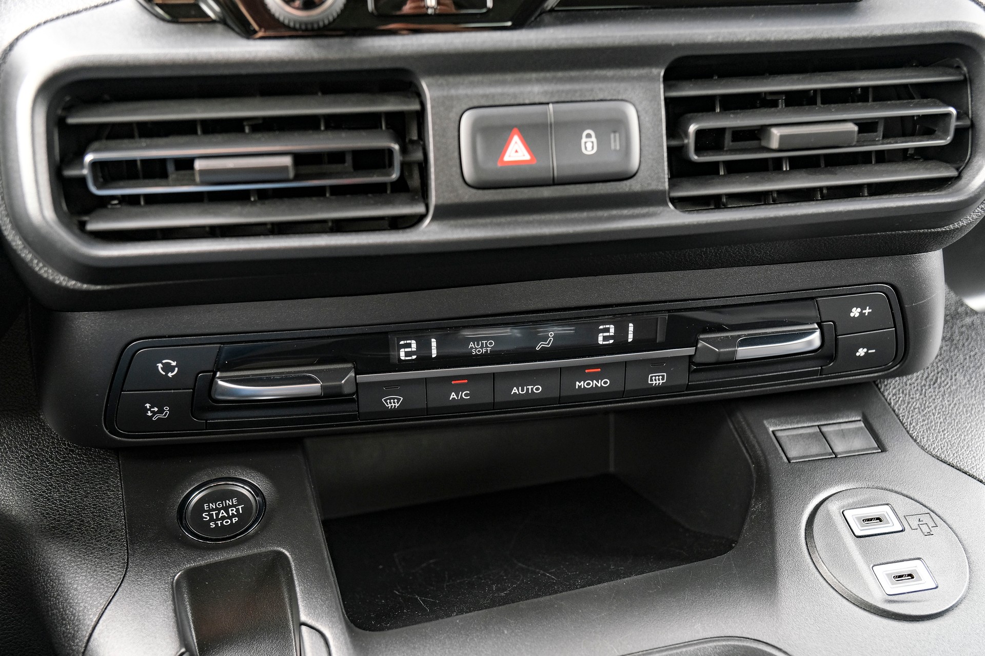 TOYOTA Proace City Verso 1.5 Trend Long Automatik-image-19