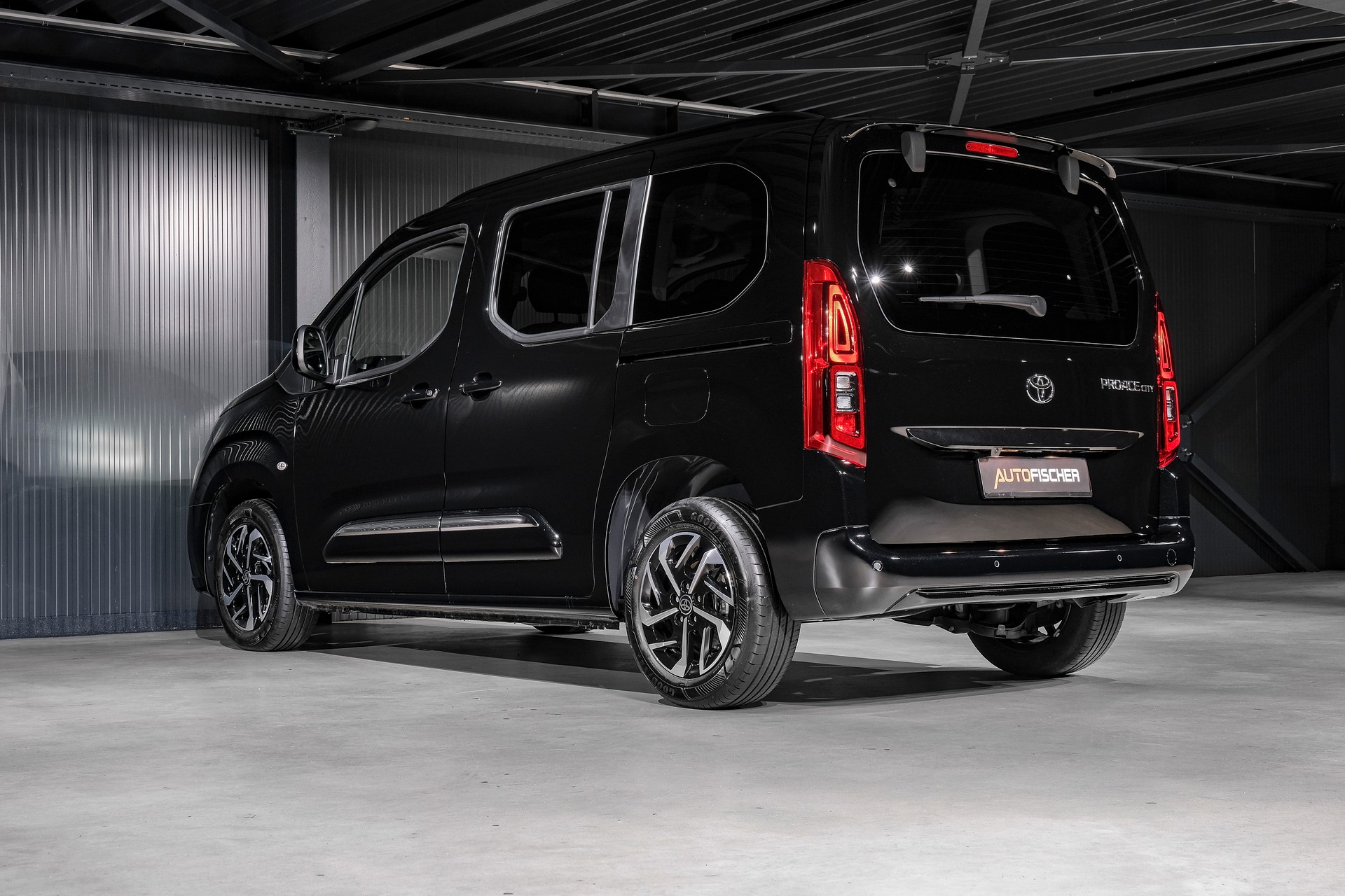 TOYOTA Proace City Verso 1.5 Trend Long Automatik-image-7