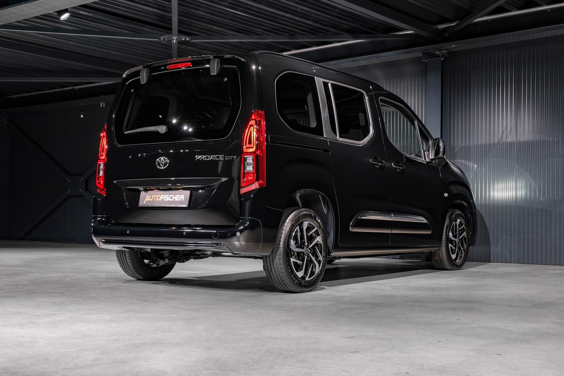 TOYOTA Proace City Verso 1.5 Trend Long Automatik-image-6