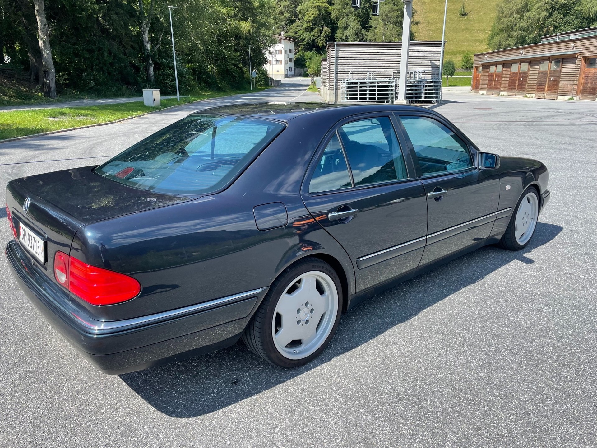 MERCEDES-BENZ E 430 Avantgarde Automatic-image-2