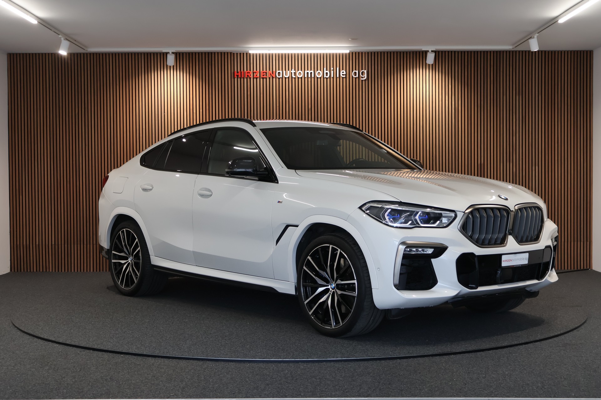 BMW X6 M50i Steptronic-image-6