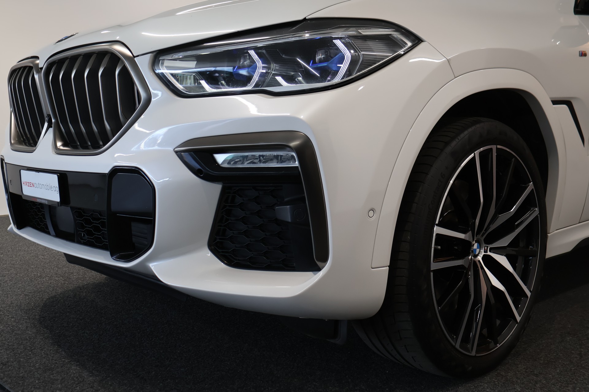 BMW X6 M50i Steptronic-image-29